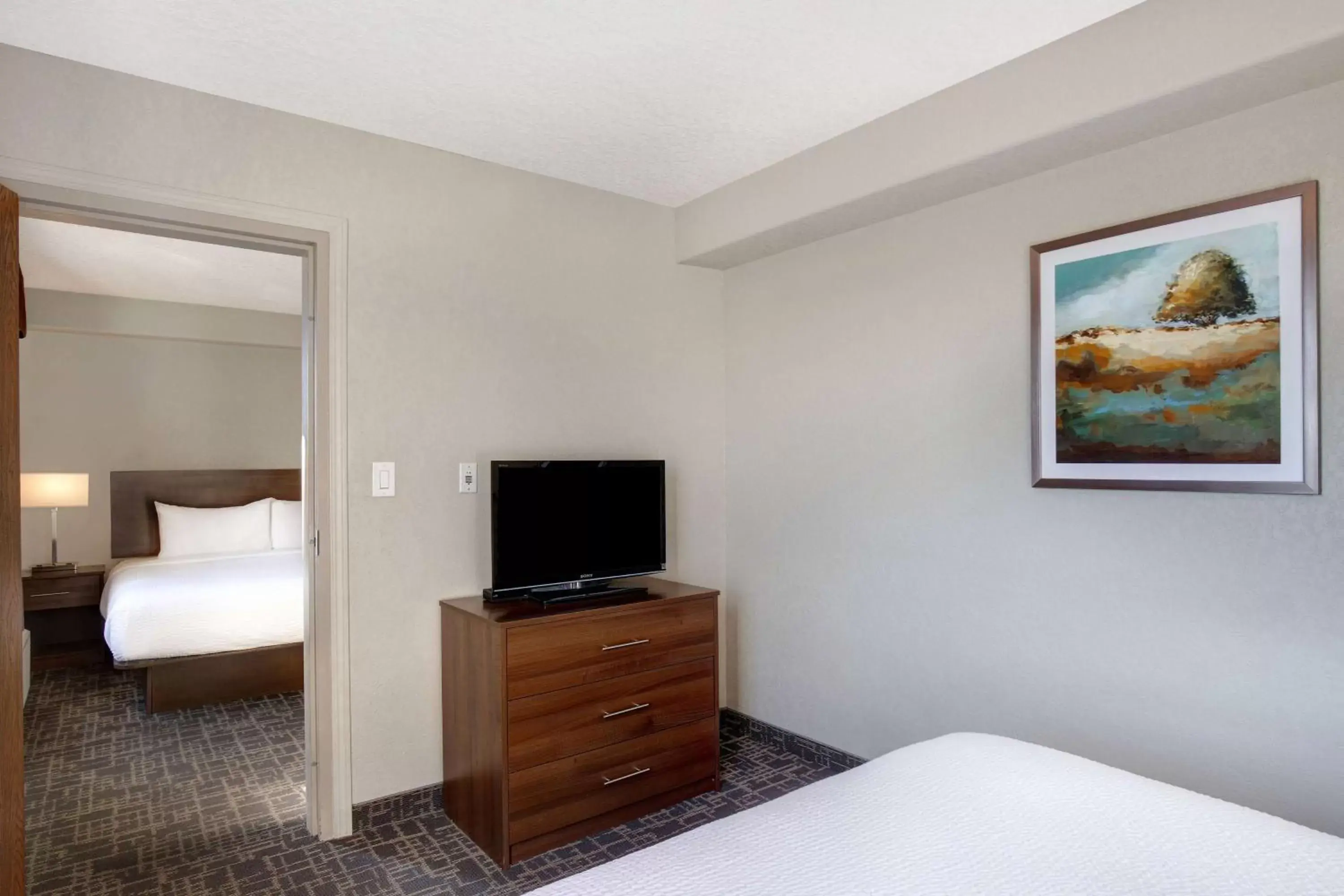 Bed, TV/Entertainment Center in Days Inn & Suites by Wyndham Yorkton