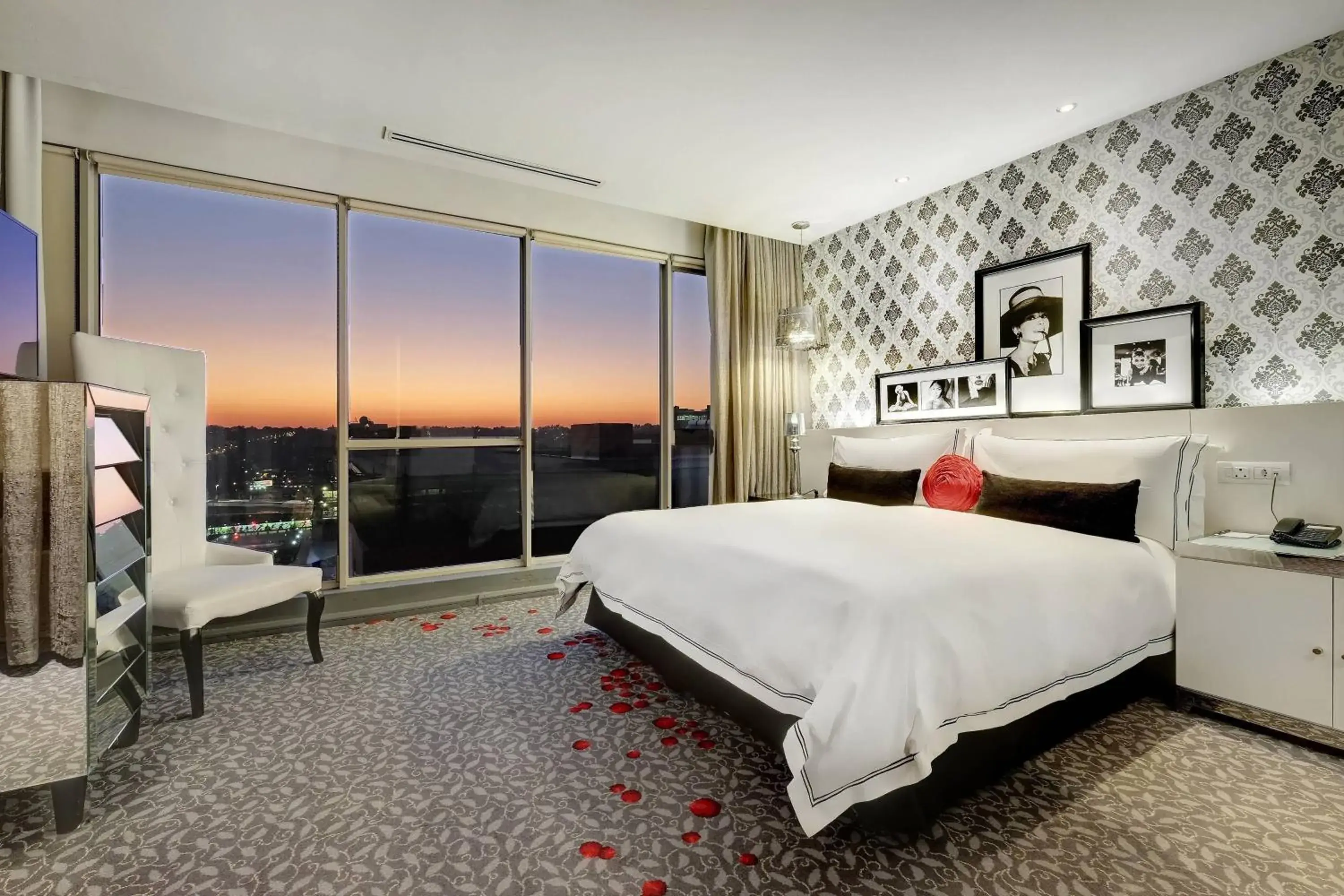Photo of the whole room in Protea Hotel by Marriott Fire & Ice Johannesburg Melrose Arch