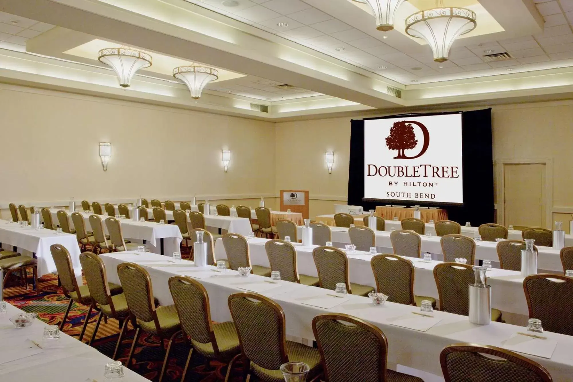 Meeting/conference room in DoubleTree by Hilton Hotel South Bend
