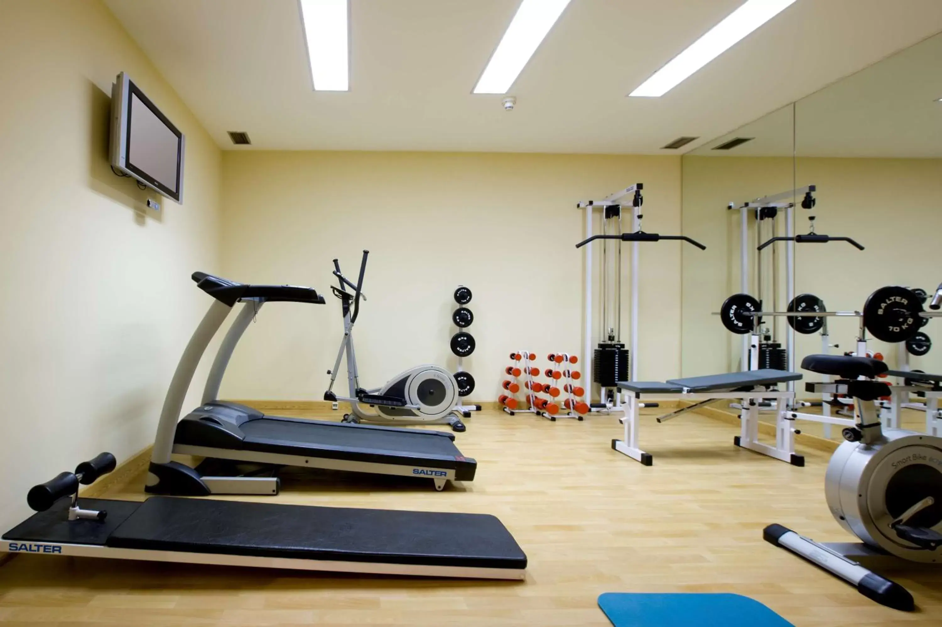 Spa and wellness centre/facilities, Fitness Center/Facilities in NH Ciudad de Cuenca