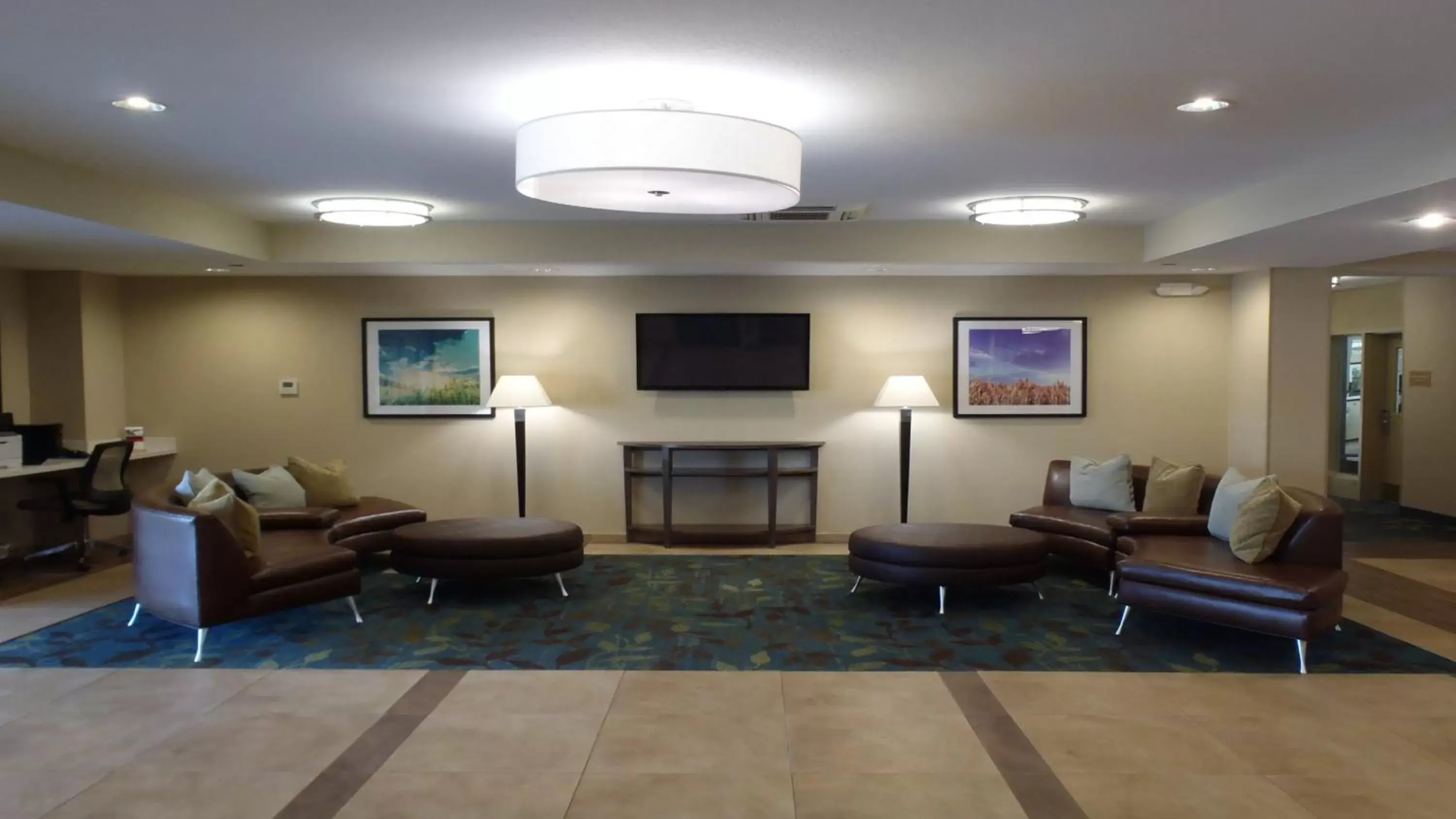 Lobby or reception, Lobby/Reception in Candlewood Suites Midland, an IHG Hotel