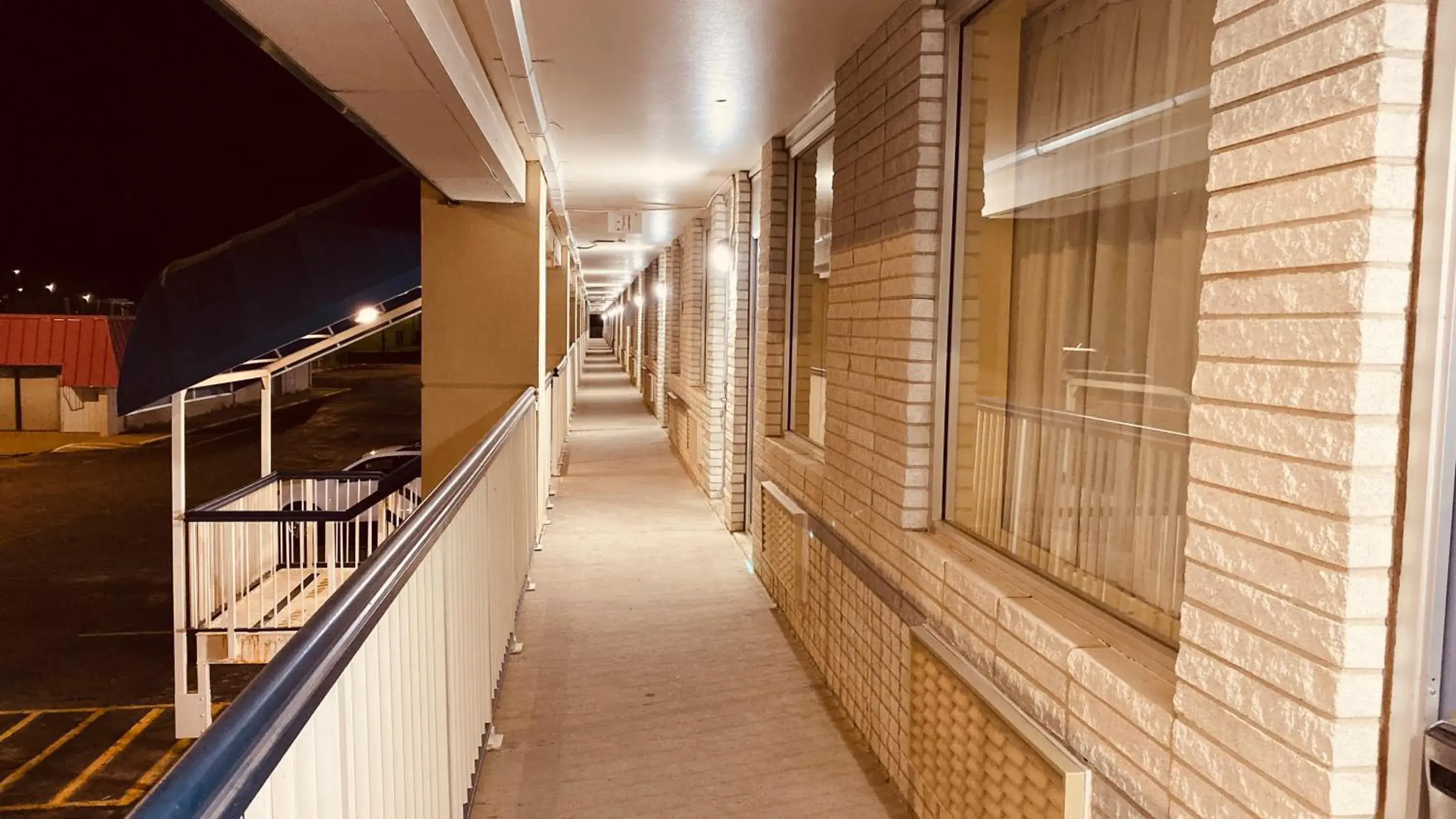 Balcony/Terrace in Days Inn by Wyndham Salina South