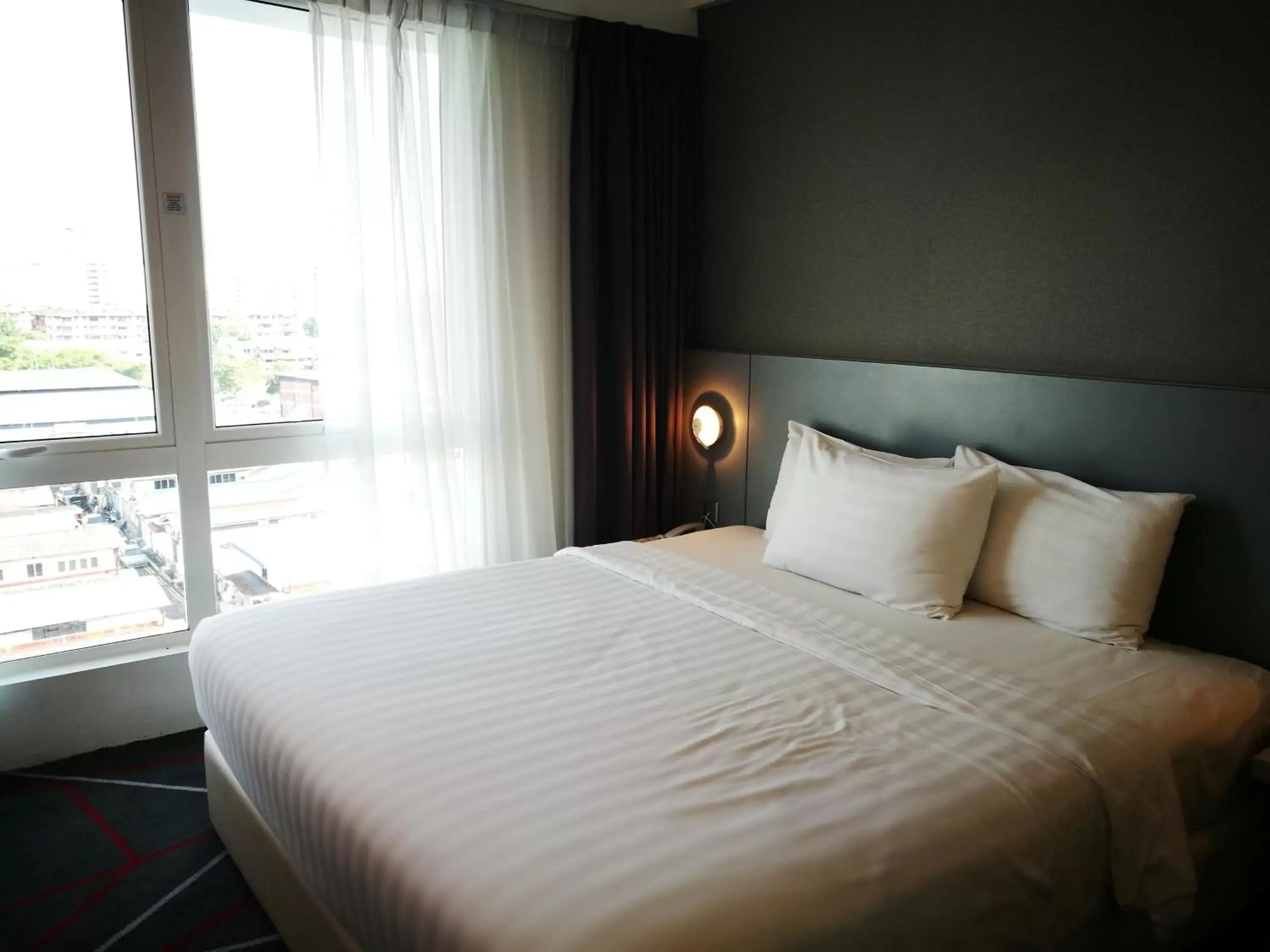 Photo of the whole room, Bed in Amerin Hotel Johor Bahru