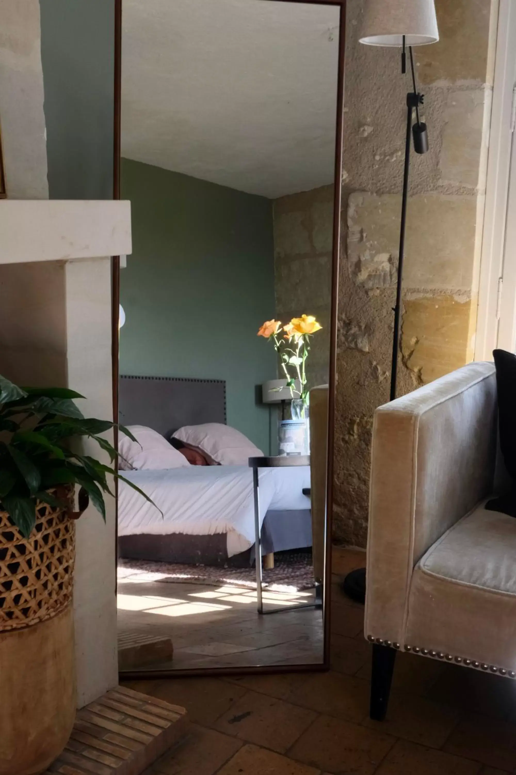 Bedroom, Bed in Château de Nazelles Amboise