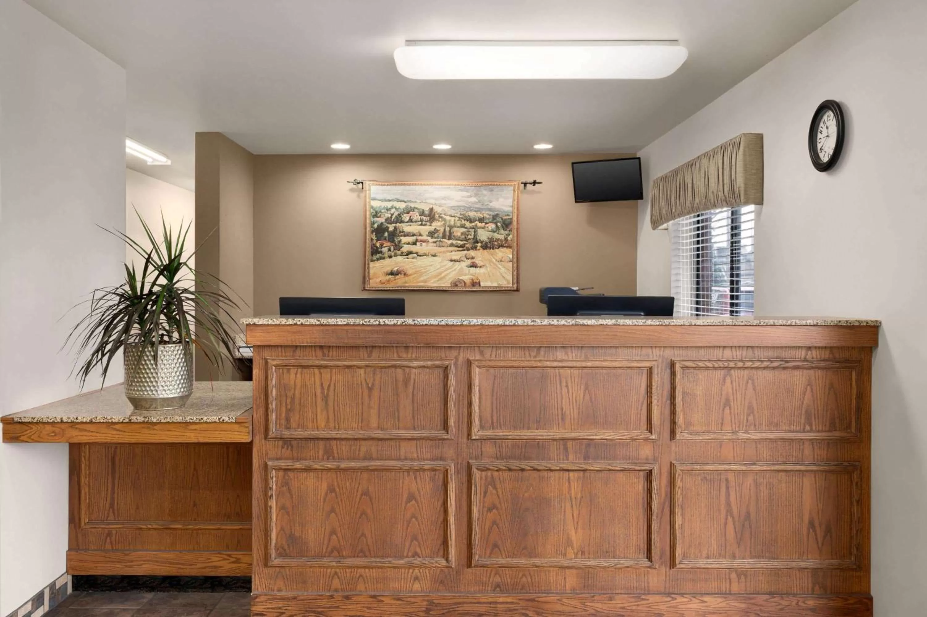 Lobby or reception in Baymont by Wyndham Buffalo