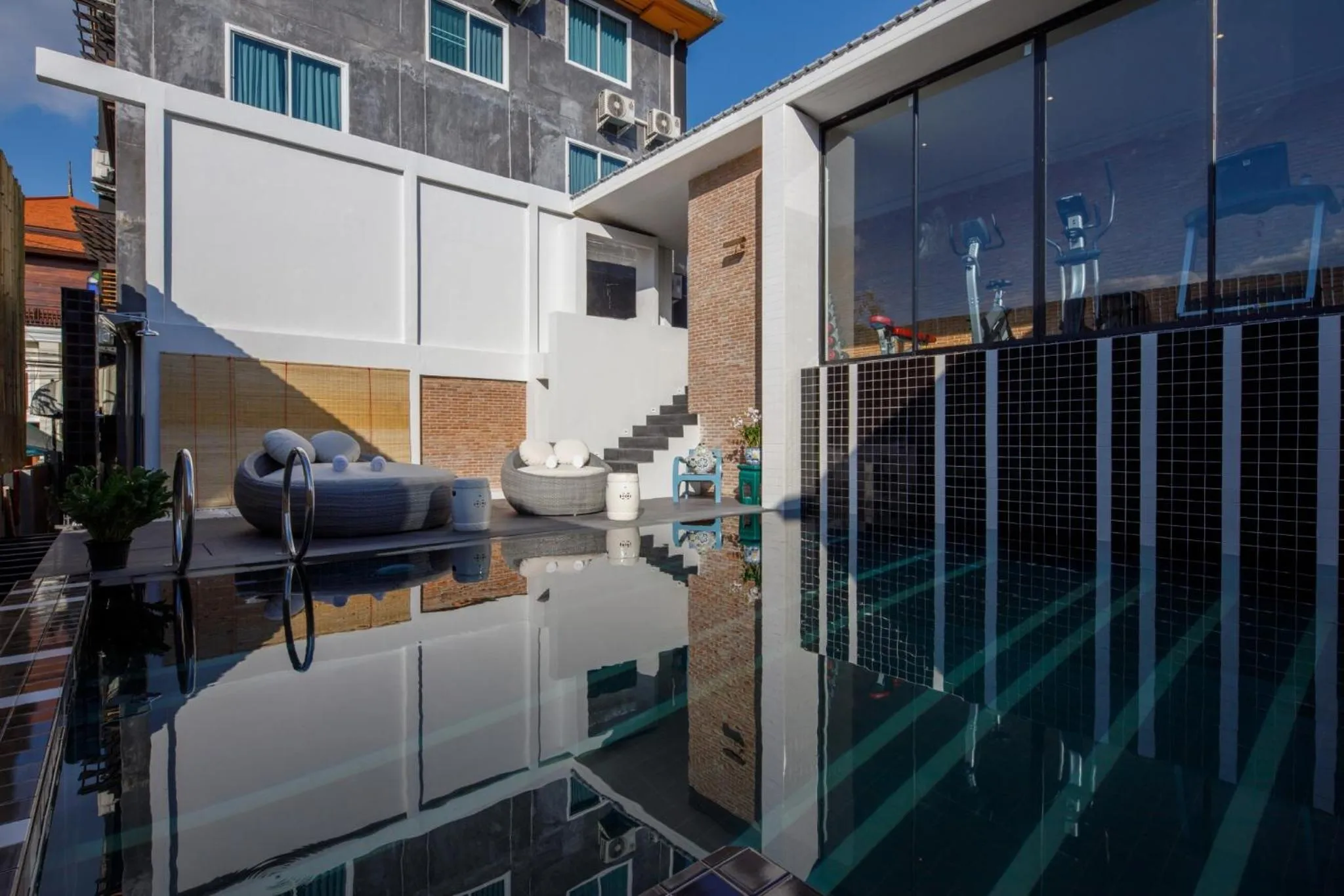 Property building in Chala Number 2 Art and Gallery