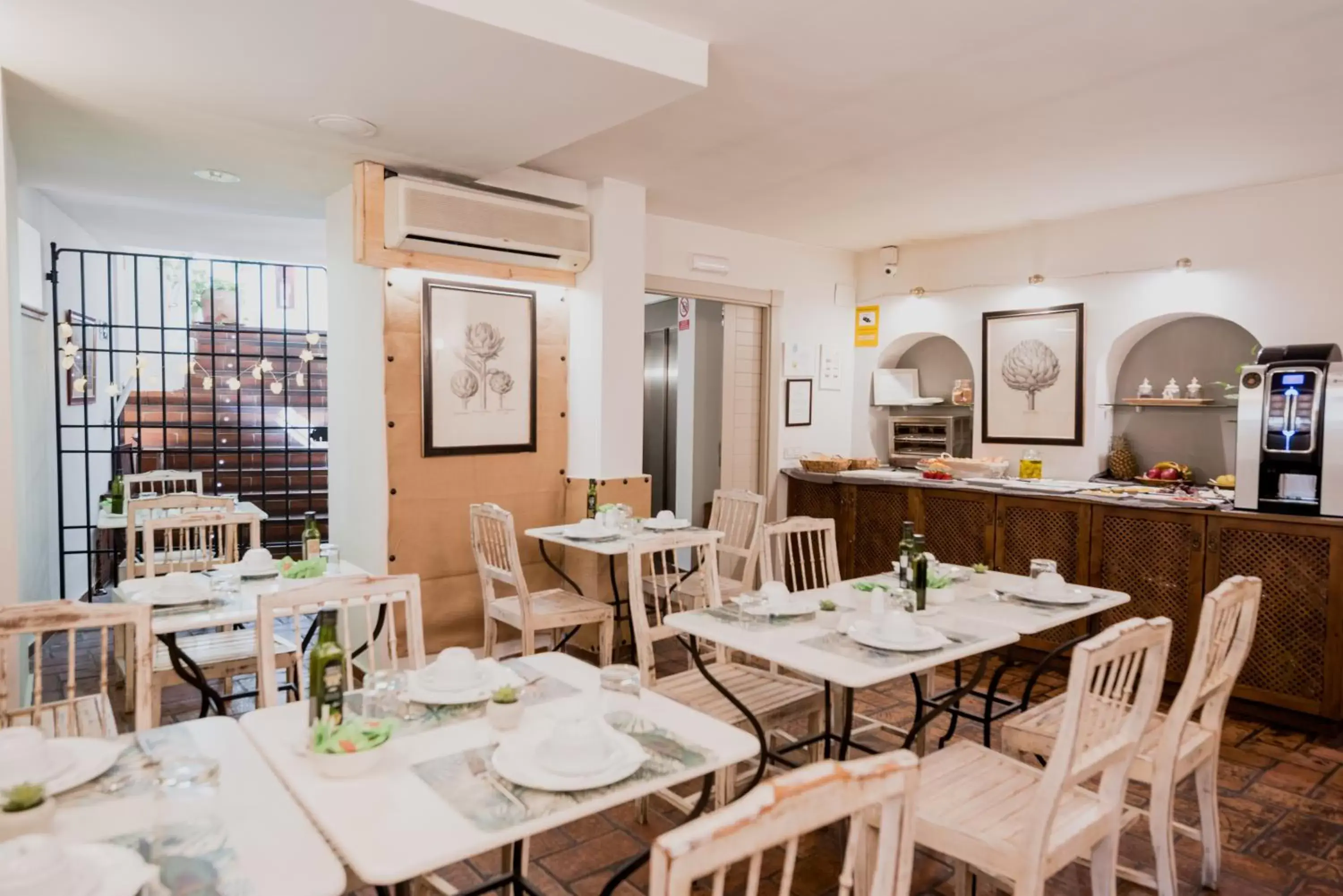 Other, Restaurant/Places to Eat in Palacio De Los Navas