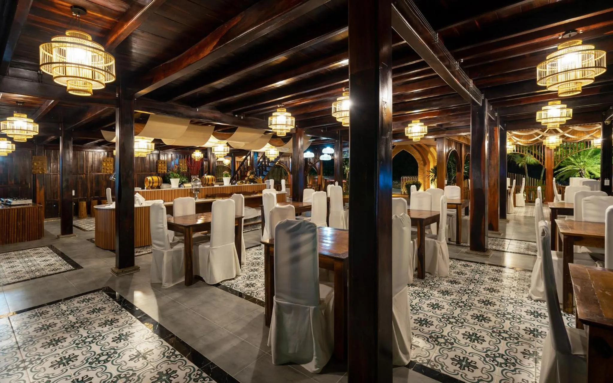 Restaurant/places to eat in Elwood Premier Resort Phu Quoc