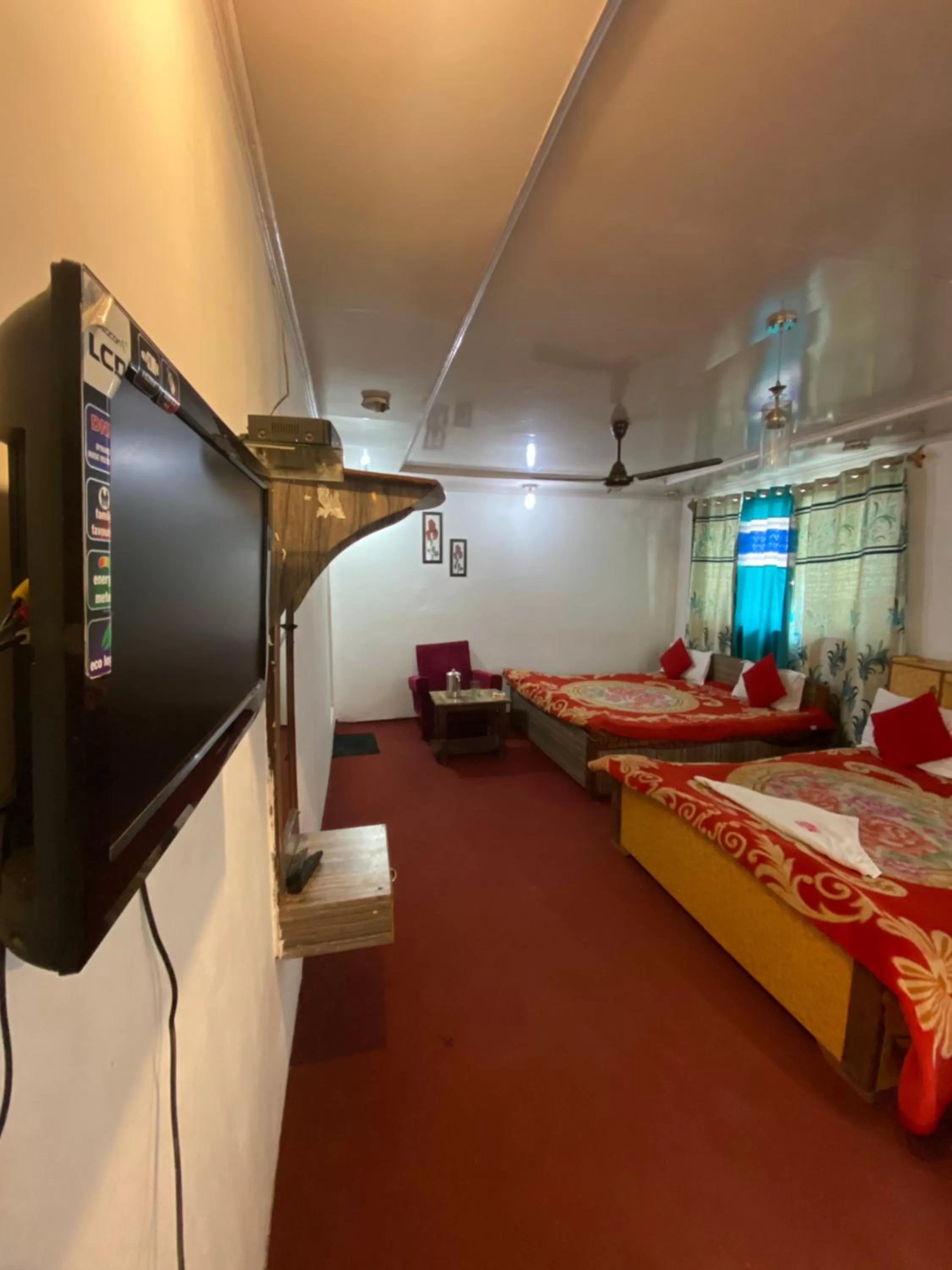 Bed in Hotel Young Mamta