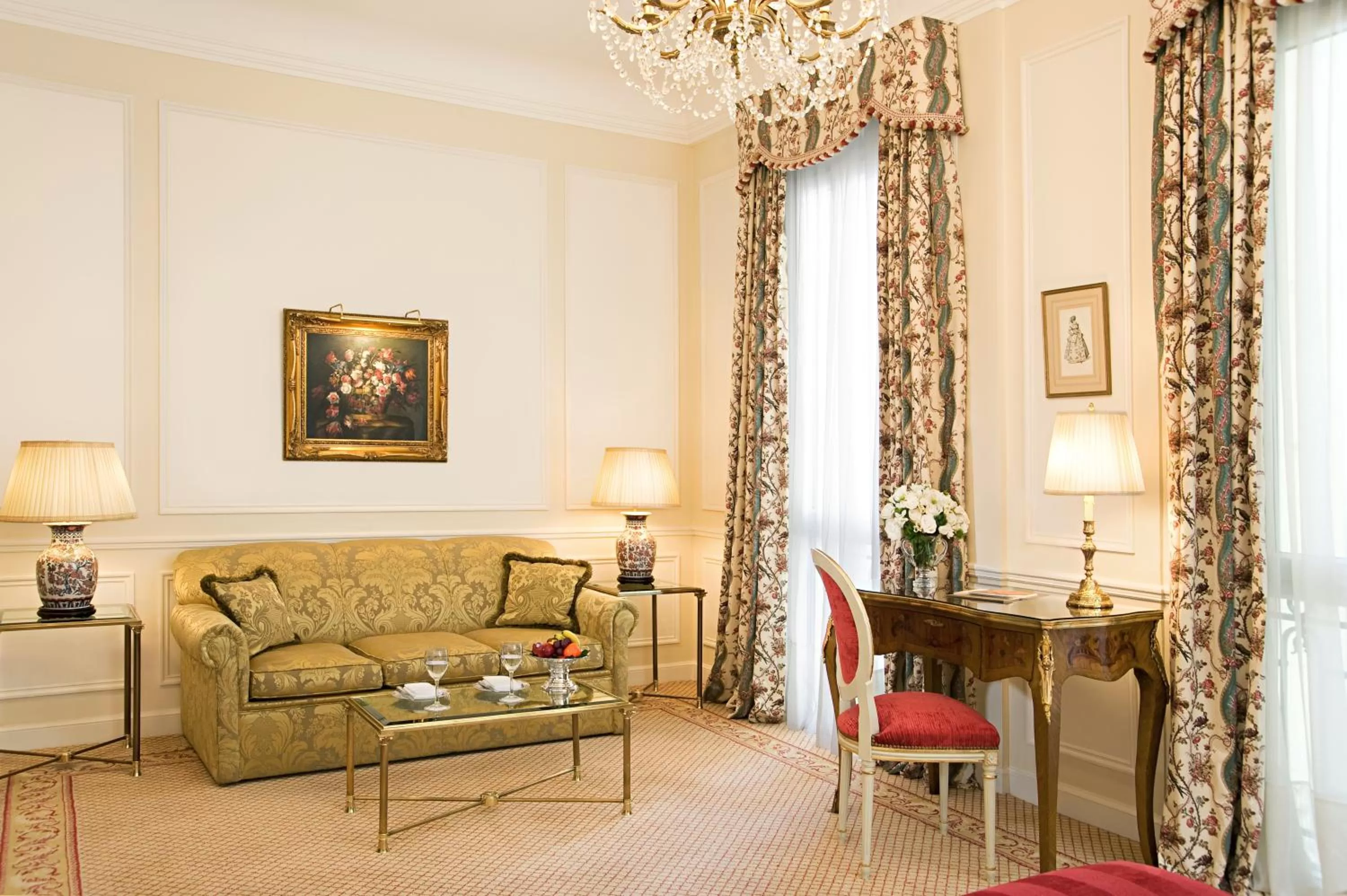 Living room, Seating Area in Alvear Palace Hotel - Leading Hotels of the World