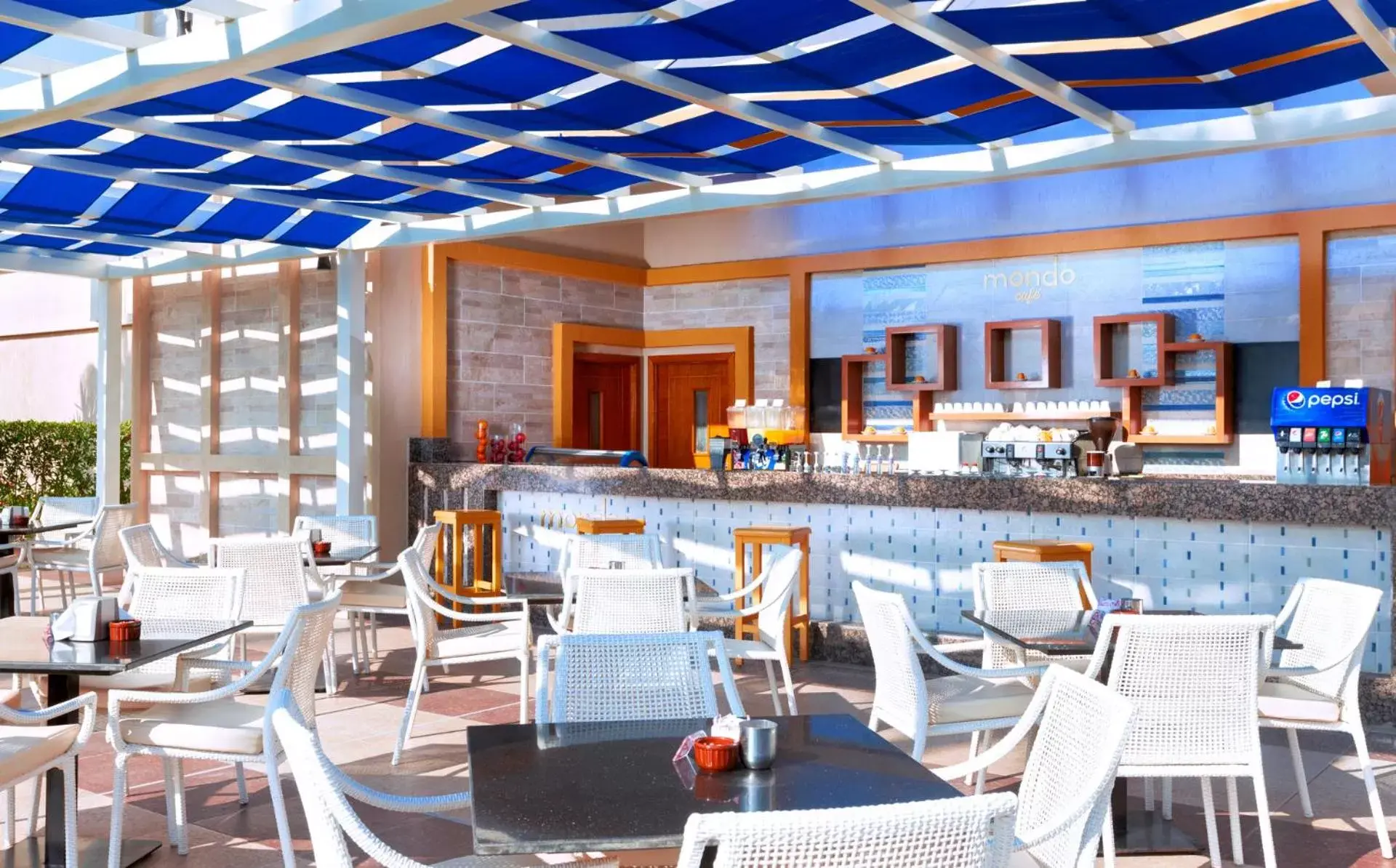 Lounge or bar, Restaurant/Places to Eat in Beach Albatros Resort - Hurghada