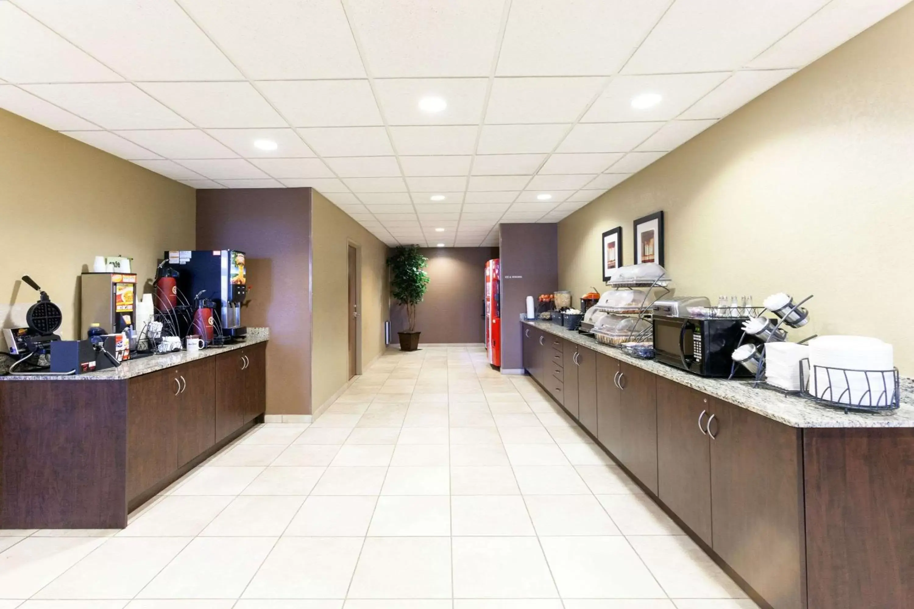 Restaurant/places to eat in Microtel Inn & Suites by Wyndham Searcy