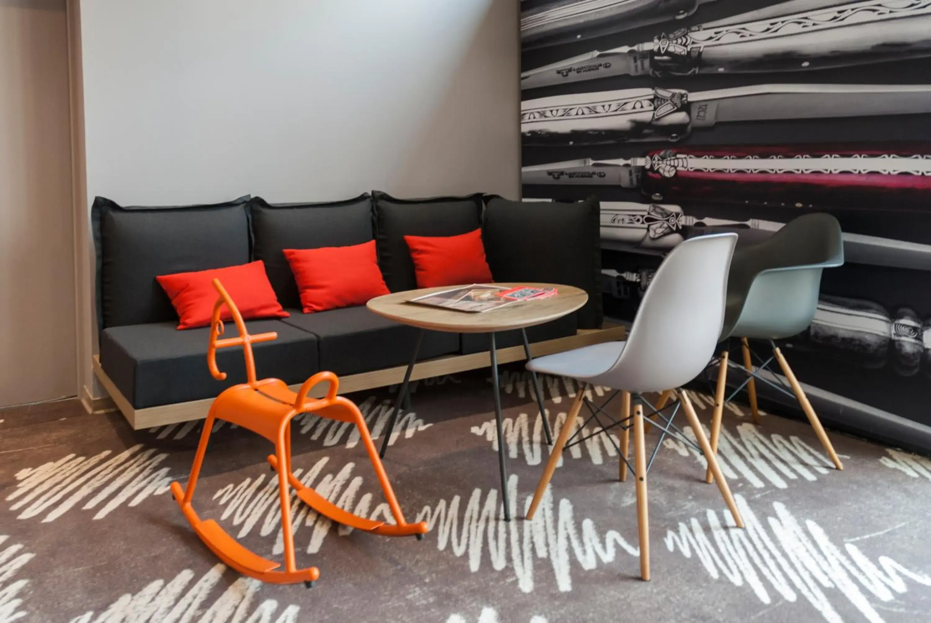 Living room, Seating Area in ibis Rodez Centre