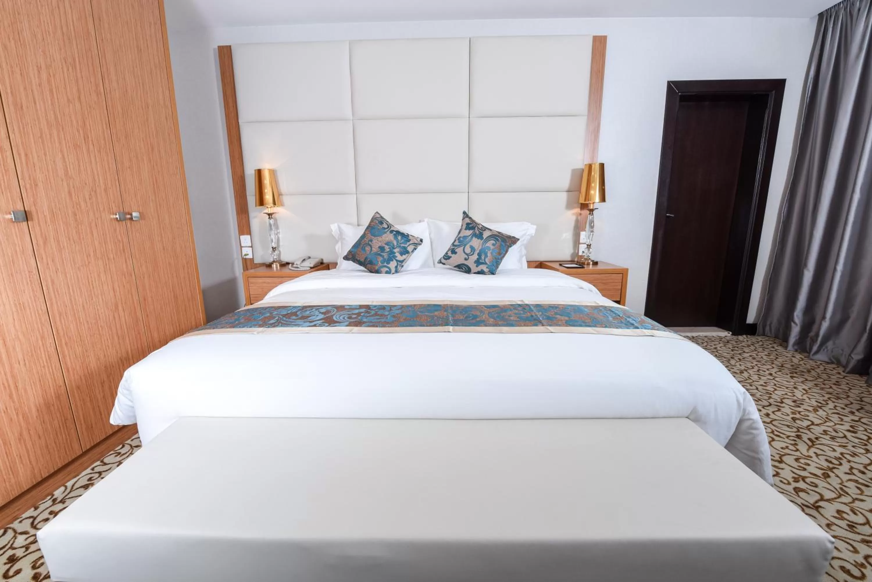 Bedroom, Bed in Grand Park Hotel