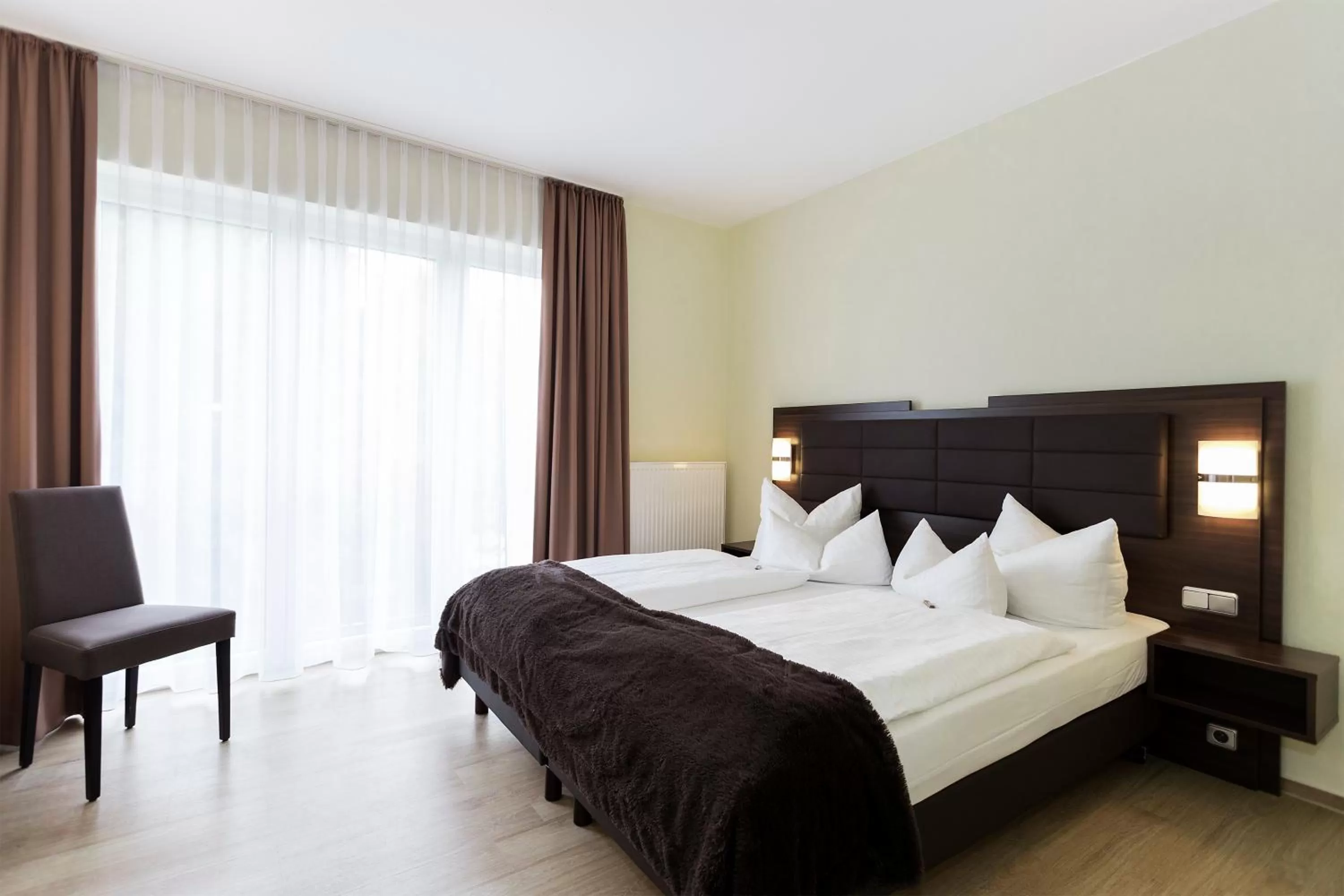 Bedroom, Bed in Hotel am See