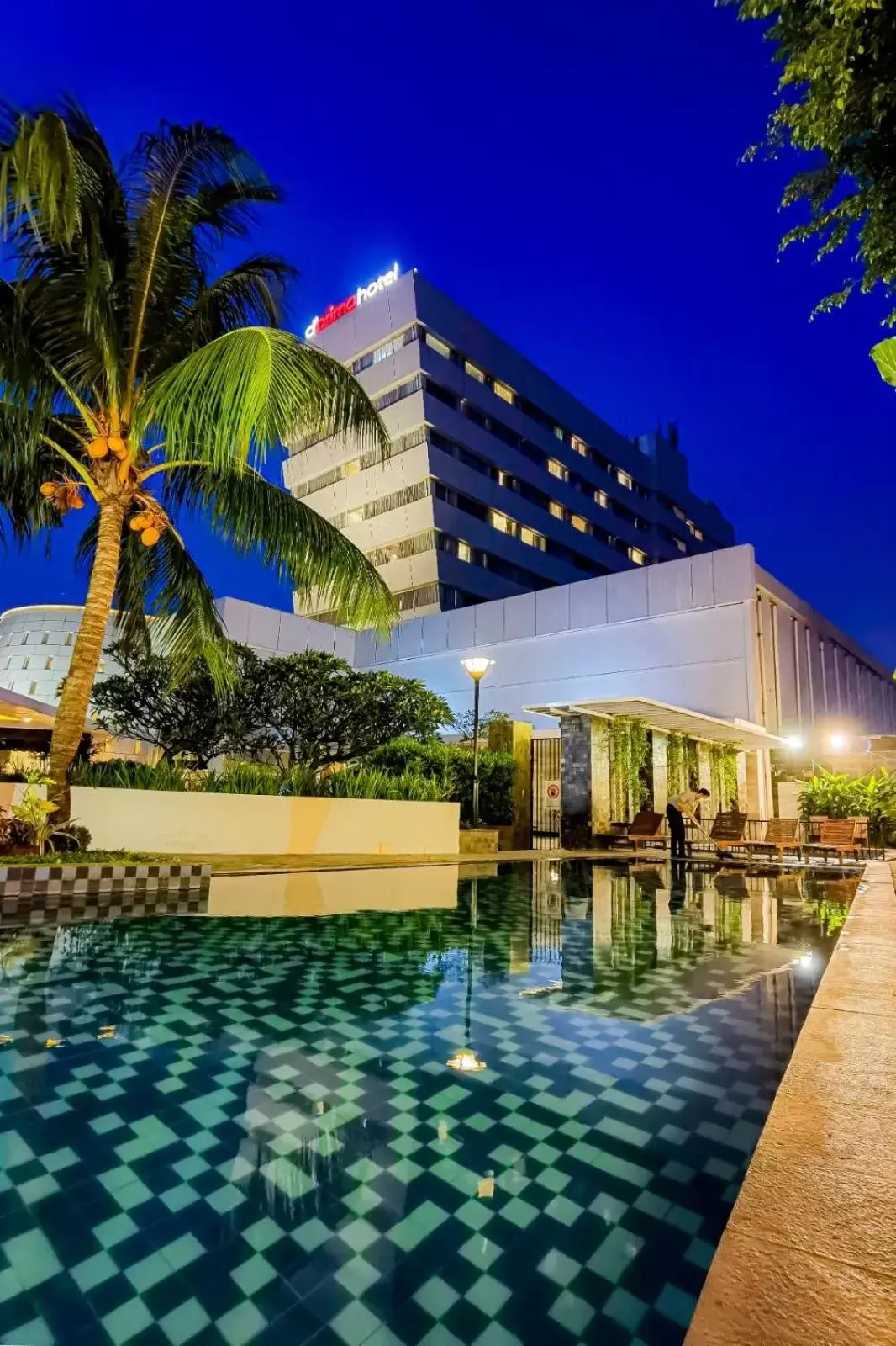 Property building, Swimming Pool in d'primahotel Tangerang