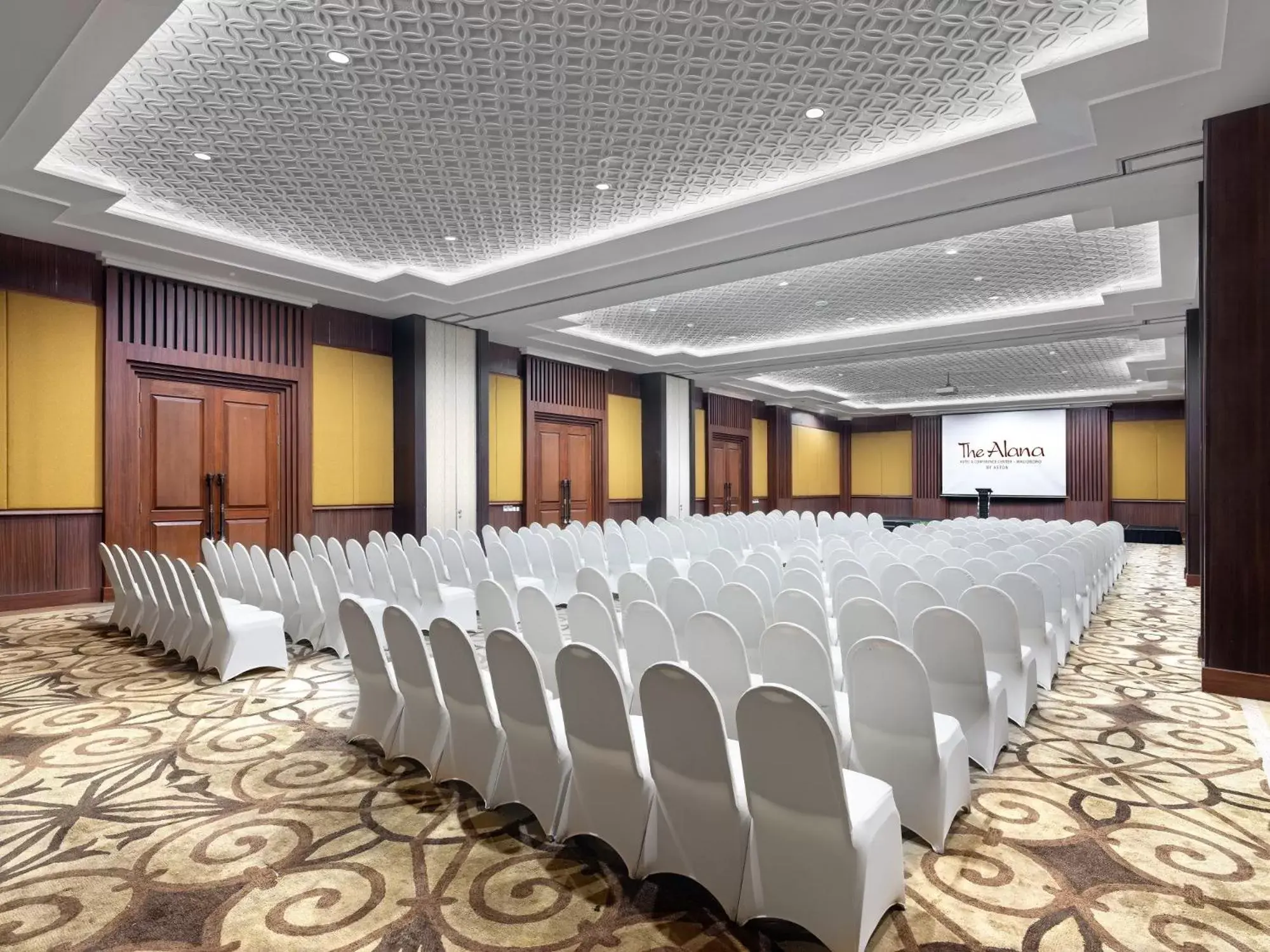 Meeting/conference room in The Alana Hotel & Conference Center Malioboro Yogyakarta by ASTON