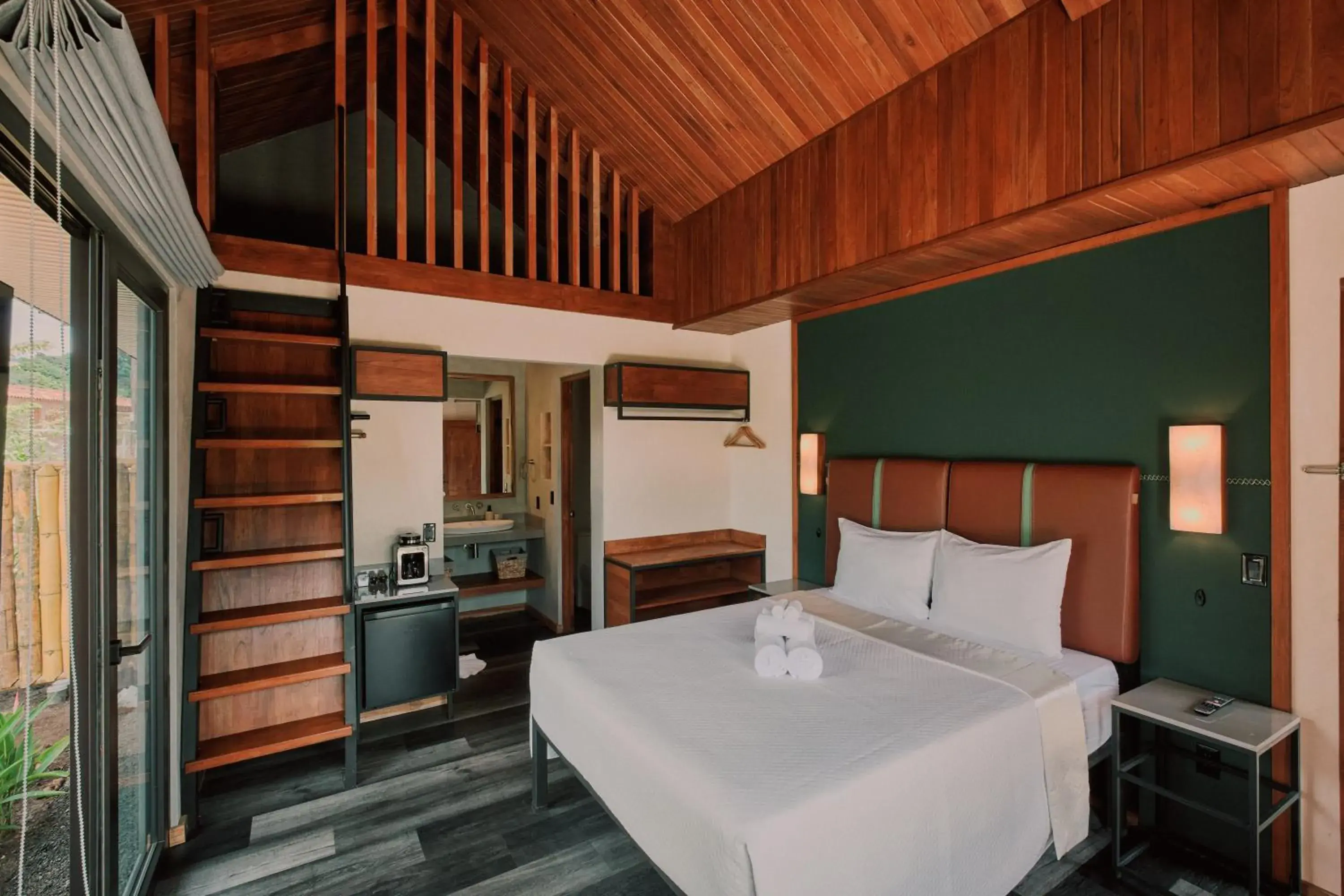 Photo of the whole room, Bed in SUWA VILLA ARENAL