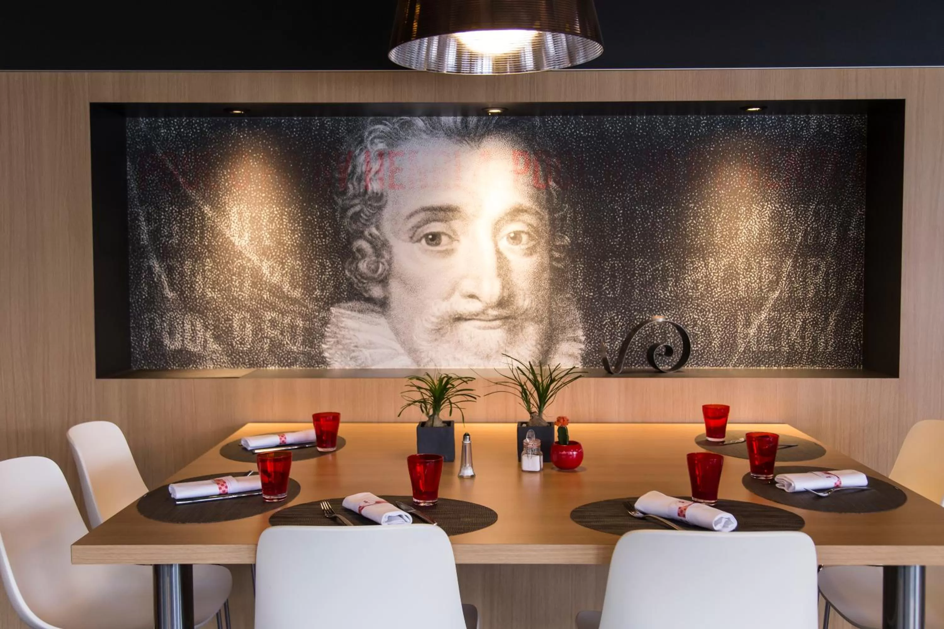 Restaurant/places to eat in Kyriad Montchanin le Creusot