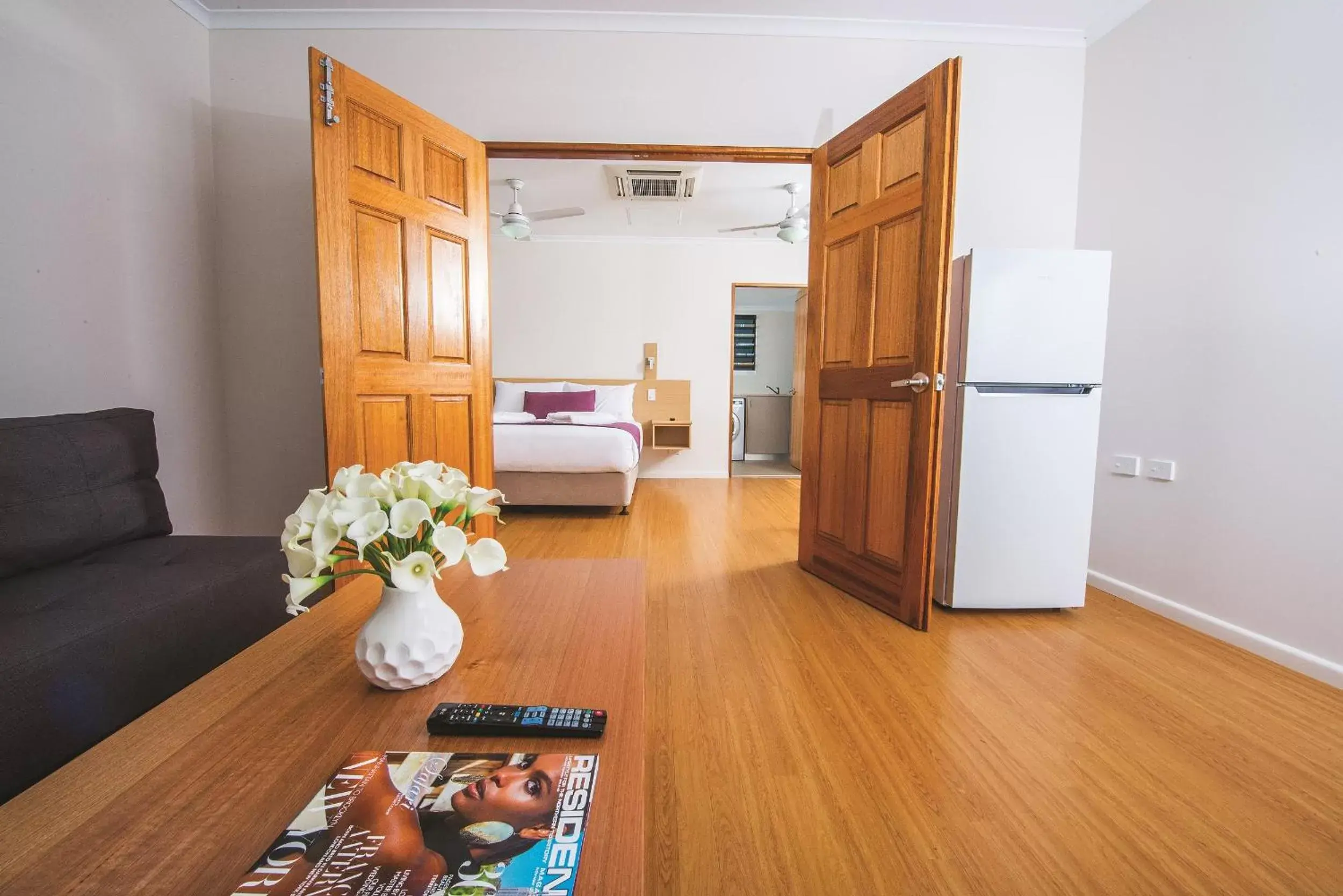 Living room, Seating Area in Club Tropical Resort Darwin