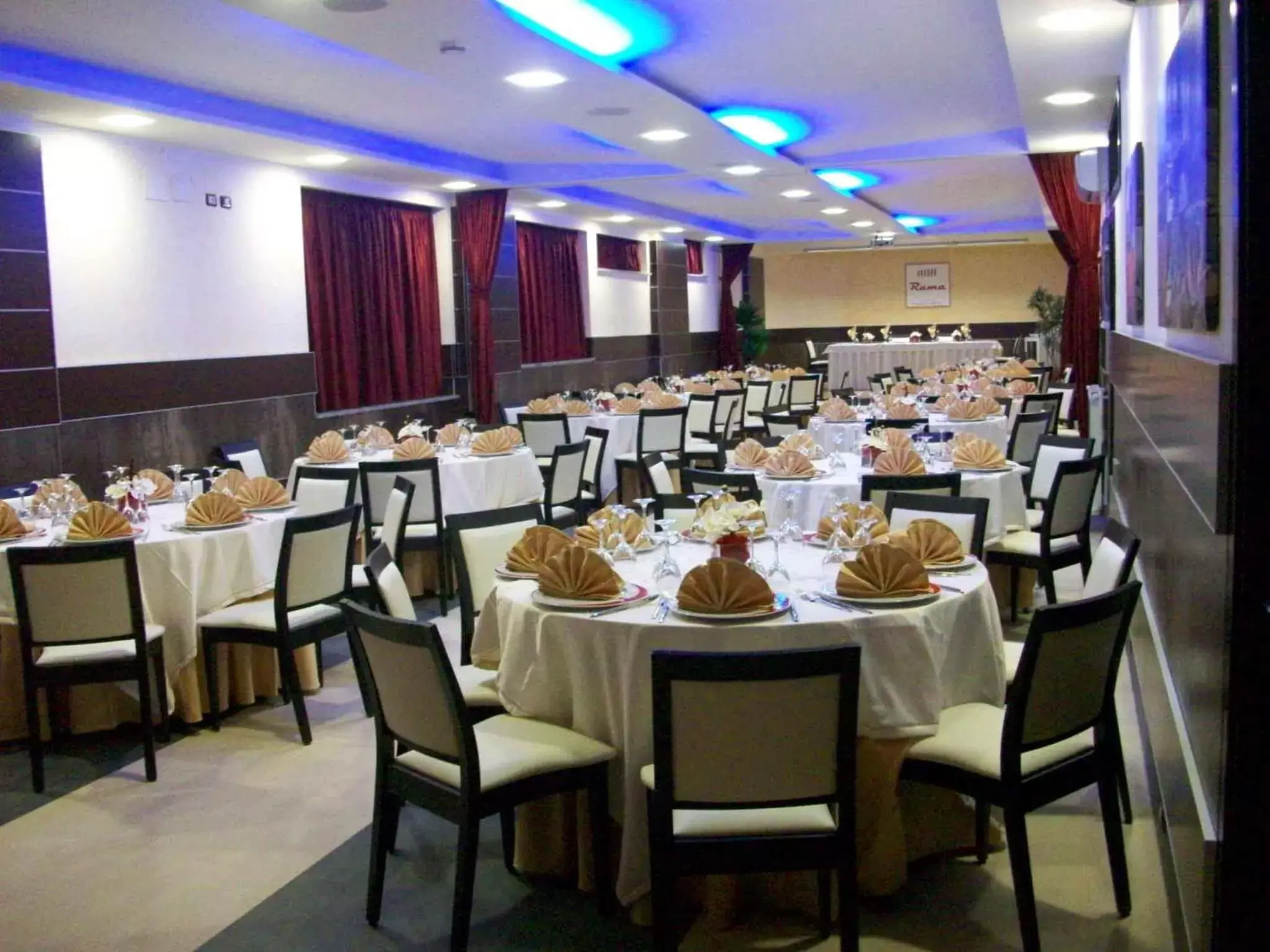 Restaurant/Places to Eat in Rama Palace Hotel