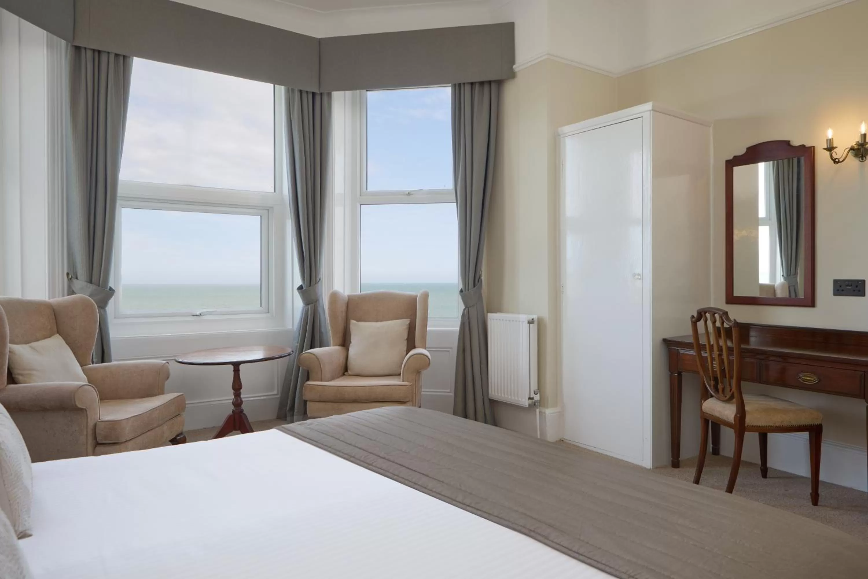 Bedroom, Bed in The Lansdowne, Eastbourne