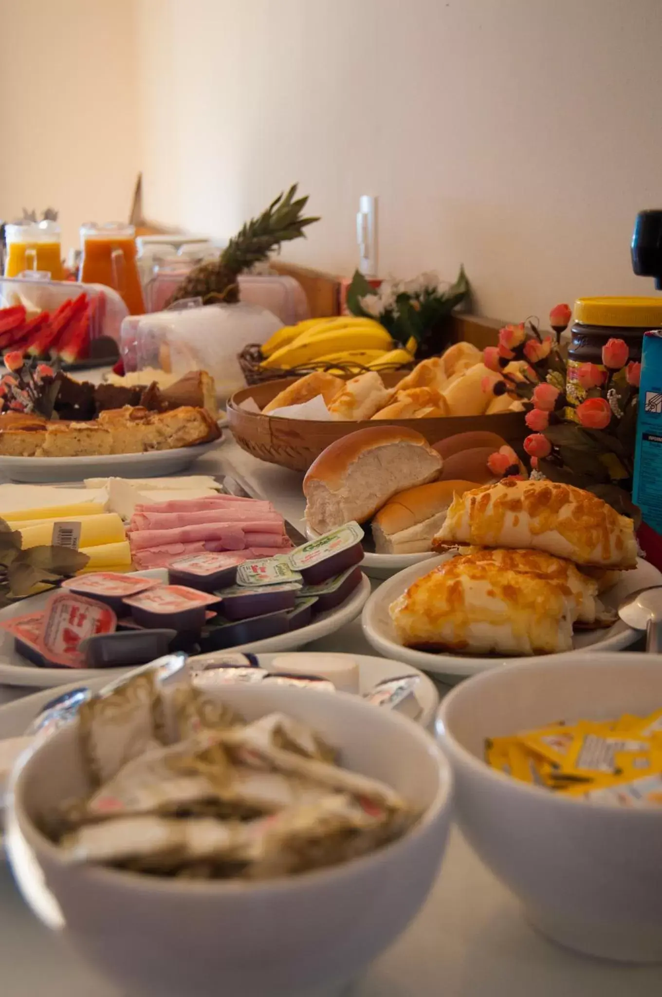 Breakfast in Refron du Mar Pousada Paraty Breakfast in Refron du Mar Pousada Paraty