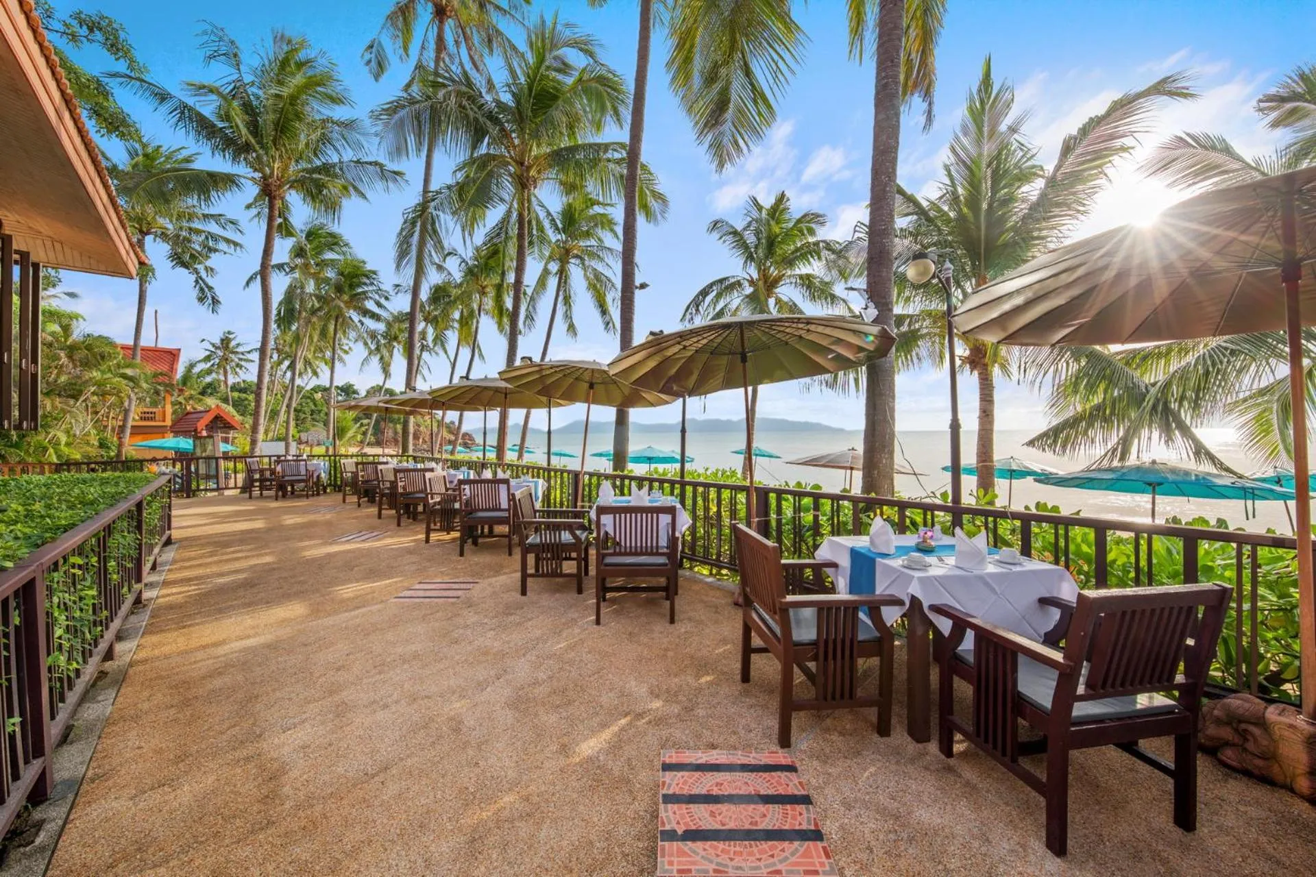 Restaurant/places to eat in Pinnacle Samui Resort