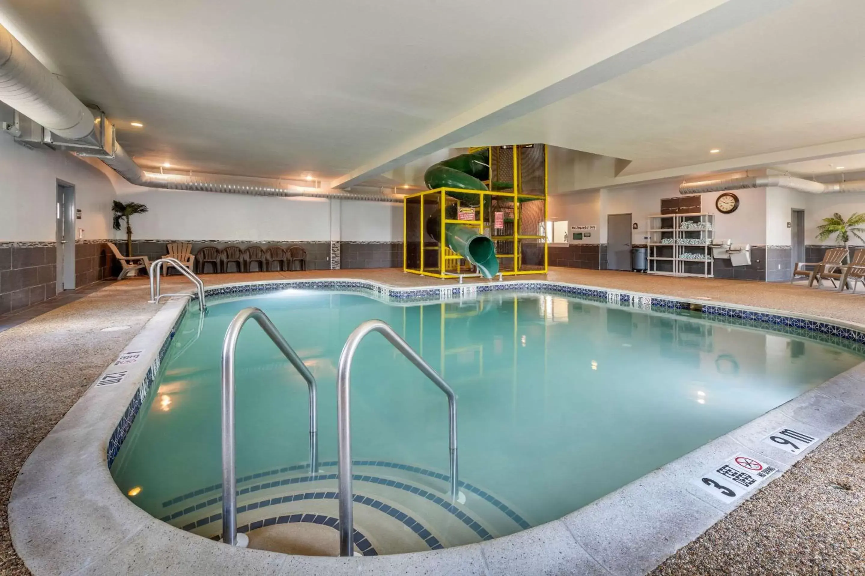 Swimming Pool in MainStay Suites Grantville