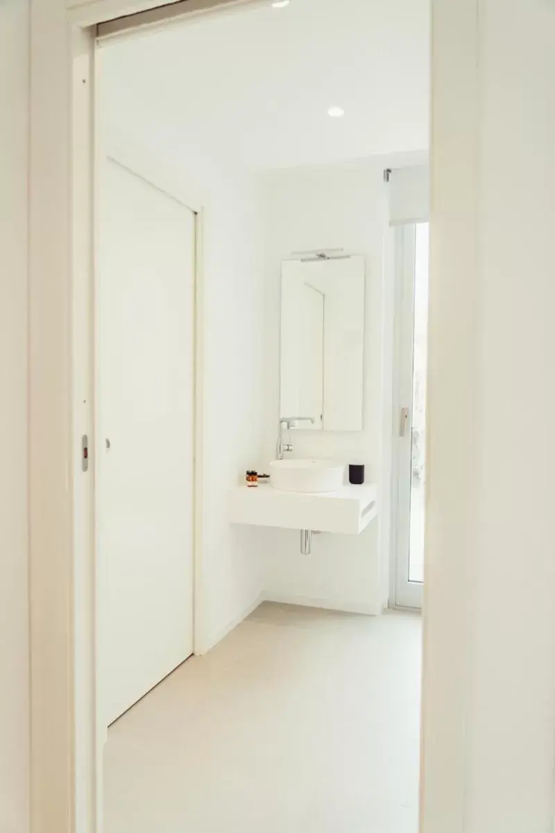 Toilet, Bathroom in Marina Gardens Boutique&Suites