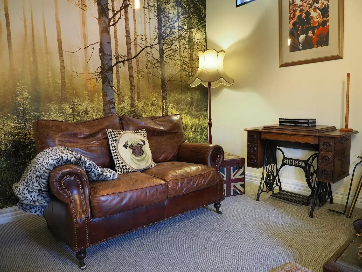 Communal lounge/ TV room, Seating Area in The Ferry Bed & Breakfast