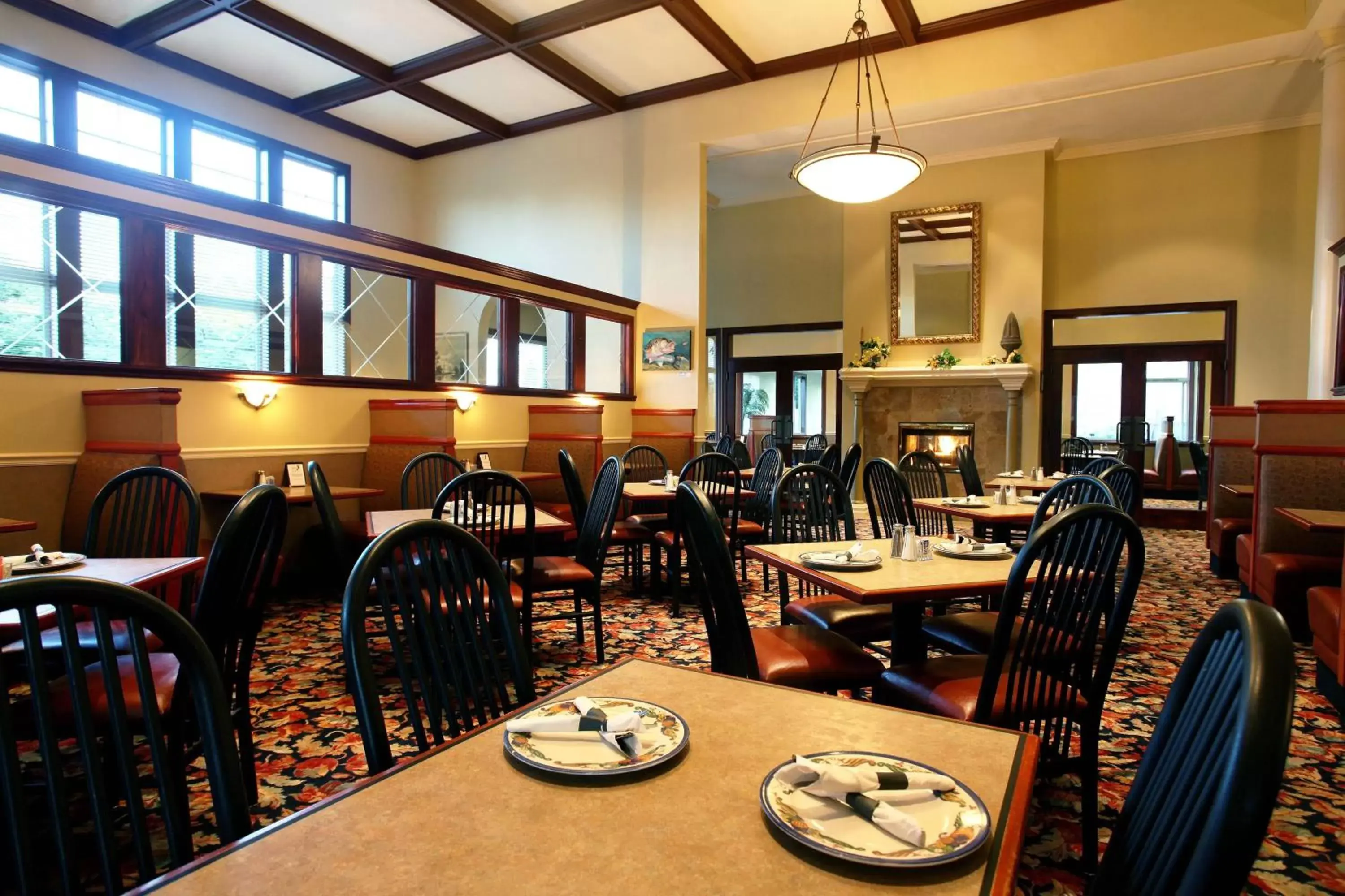 Restaurant/Places to Eat in Four Points by Sheraton Portland East