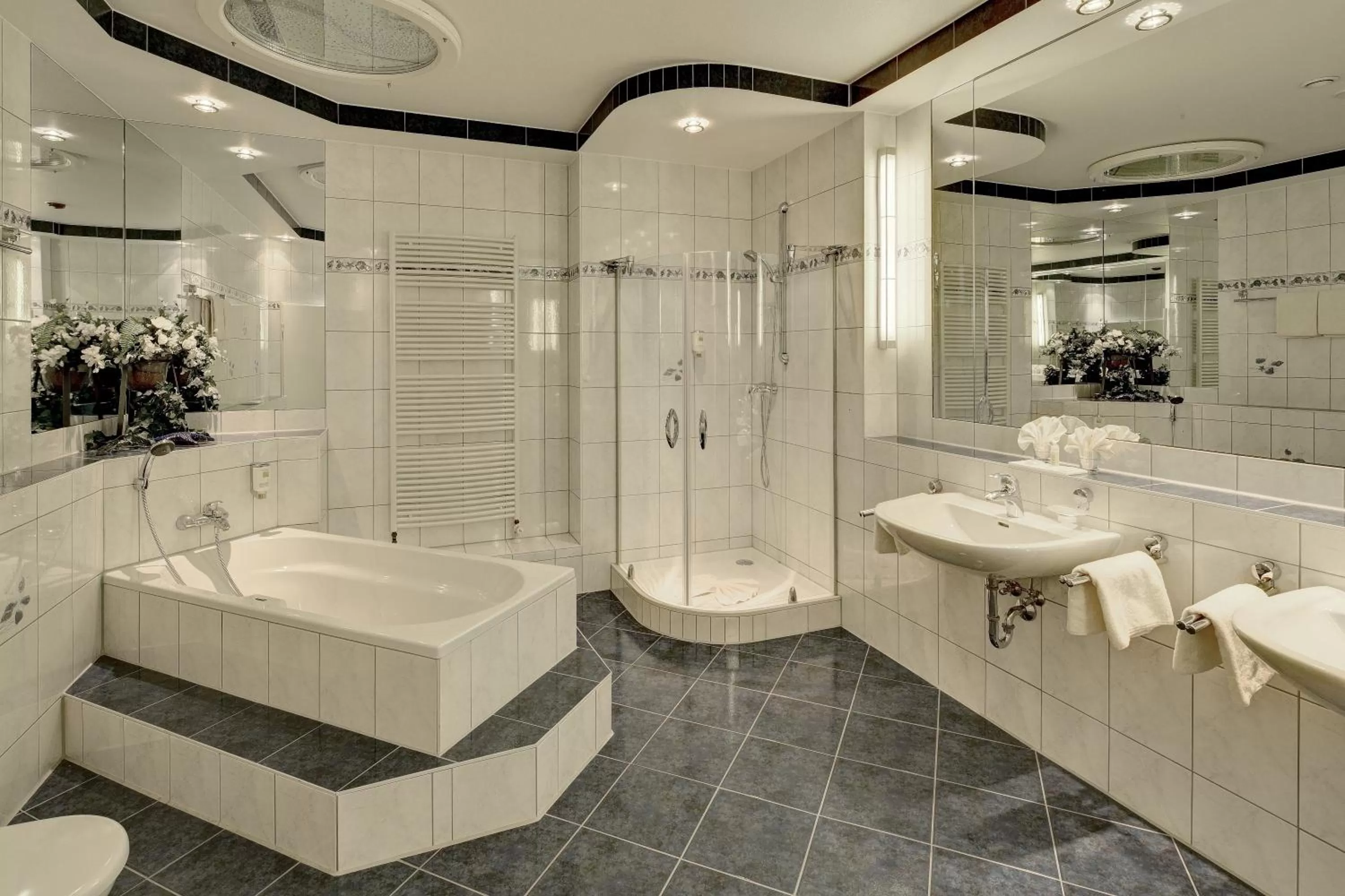 Bathroom in Hotel La Strada