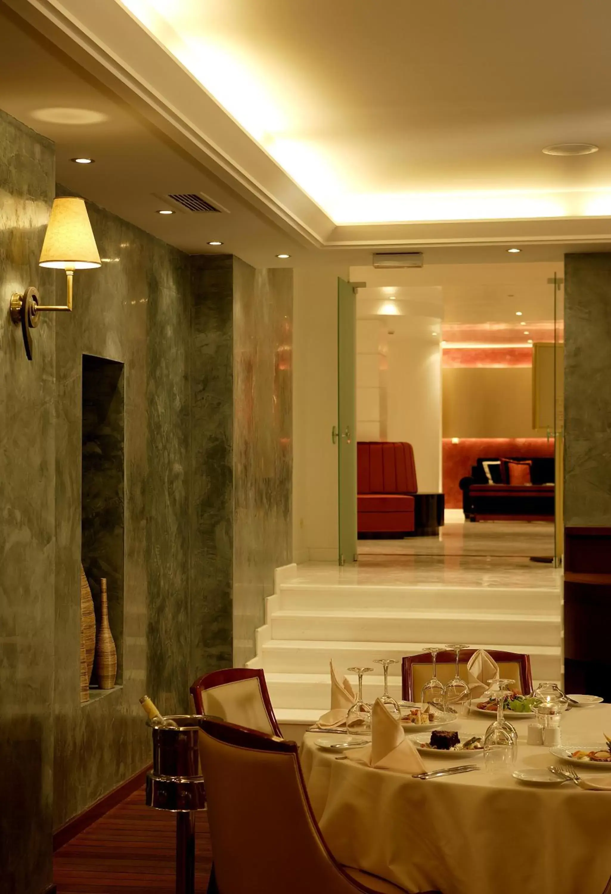 Restaurant/places to eat in Piraeus Theoxenia Hotel Restaurant/places to eat in Piraeus Theoxenia Hotel