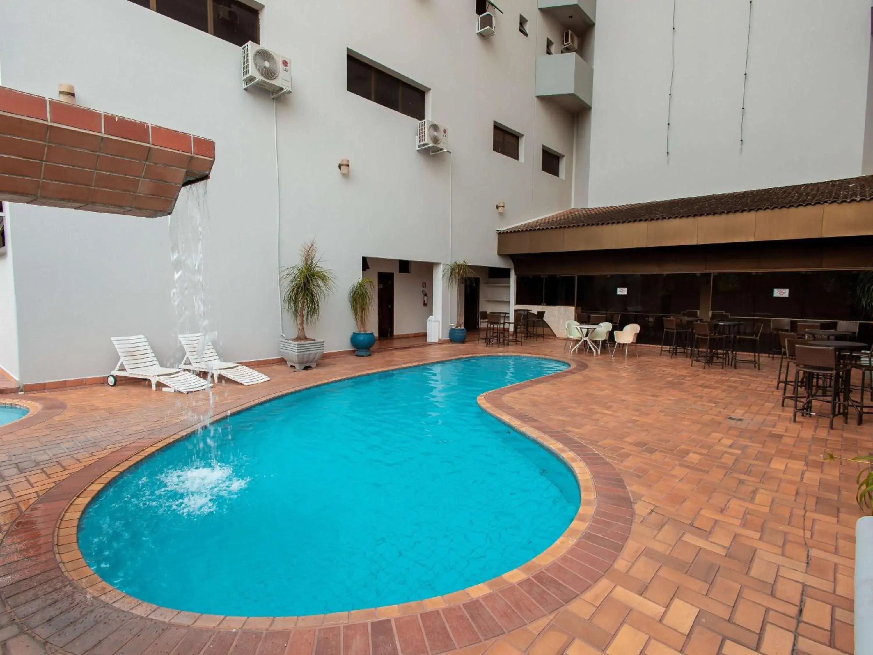 Pool view, Swimming Pool in Hotel Portal D'Oeste