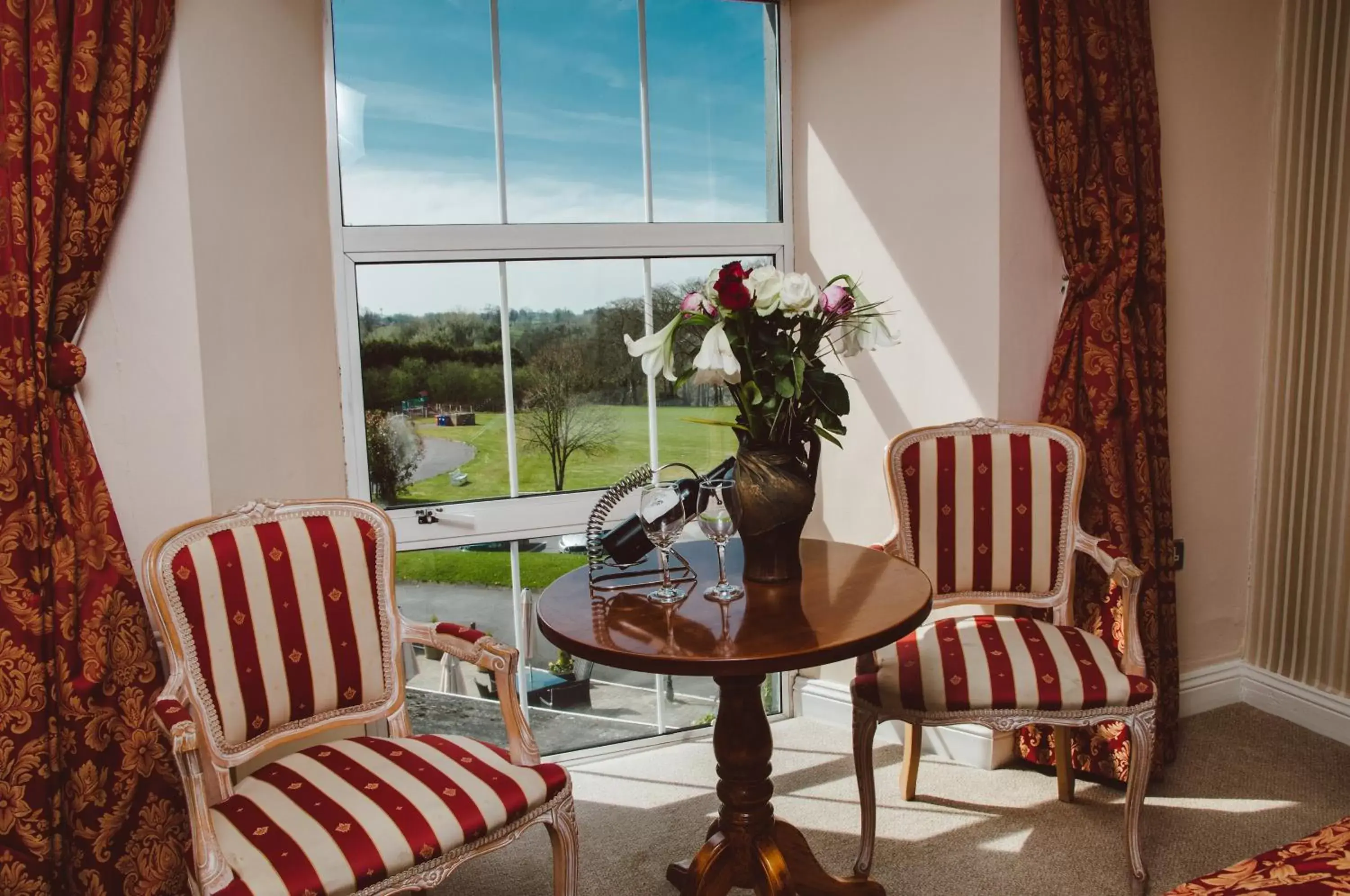 Seating Area in Castle Oaks House Hotel