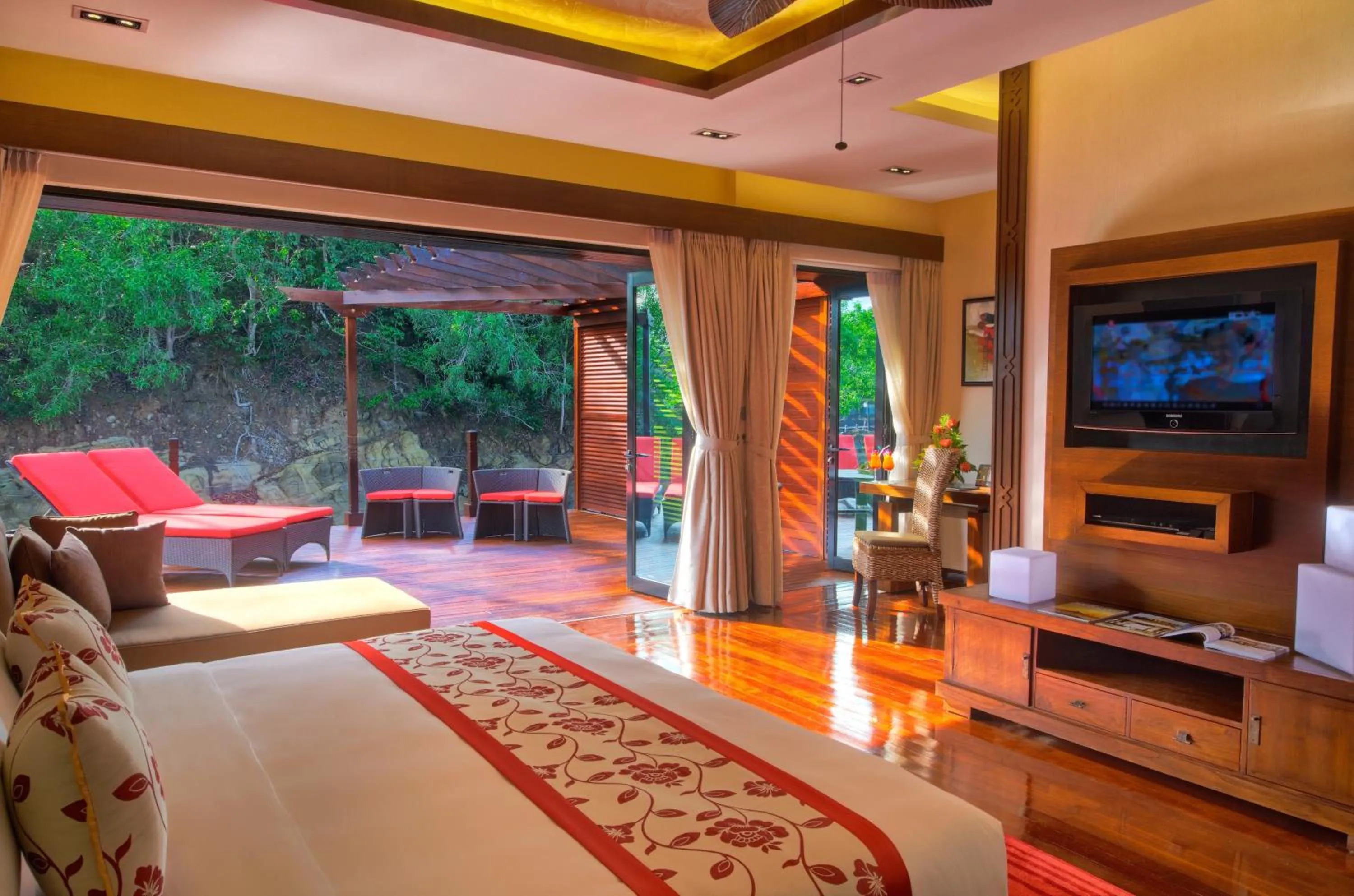 Rainforest Villa in Gayana Marine Resort