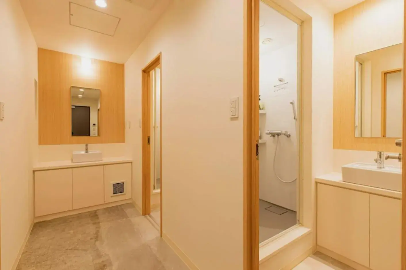 Bathroom in Mash Cafe & Bed NAGANO