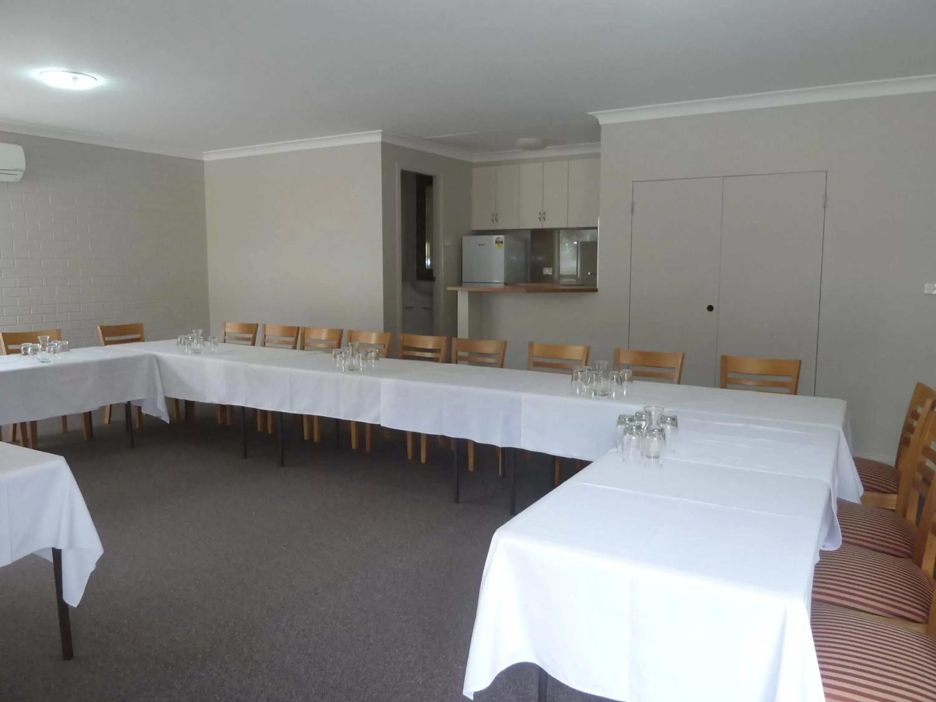 Meeting/conference room in McNevins Tamworth Motel