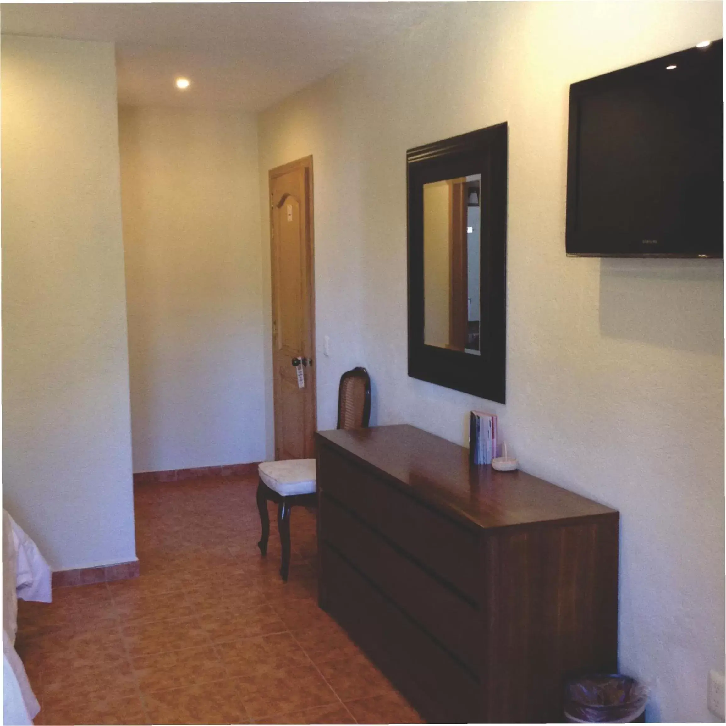 Bedroom, TV/Entertainment Center in Hotel Boutique La Granja