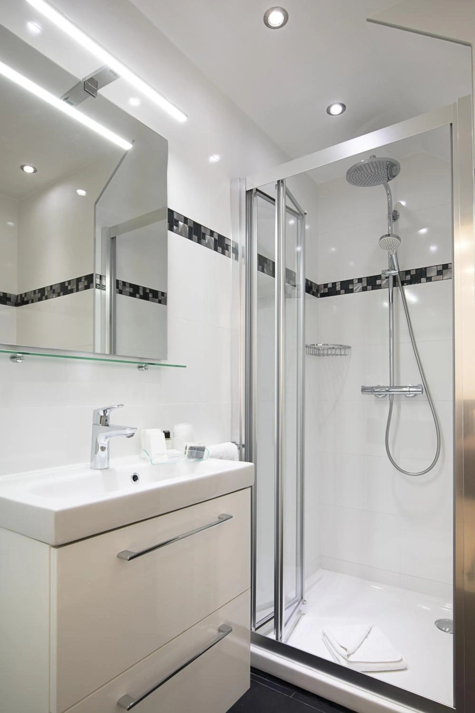 Bathroom in Hotel De L'Horloge