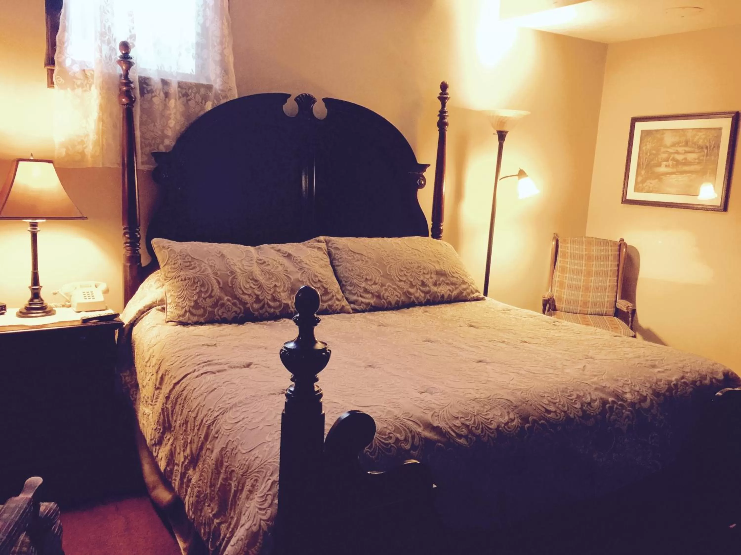 King Room with Jacuzzi in Afton House Inn