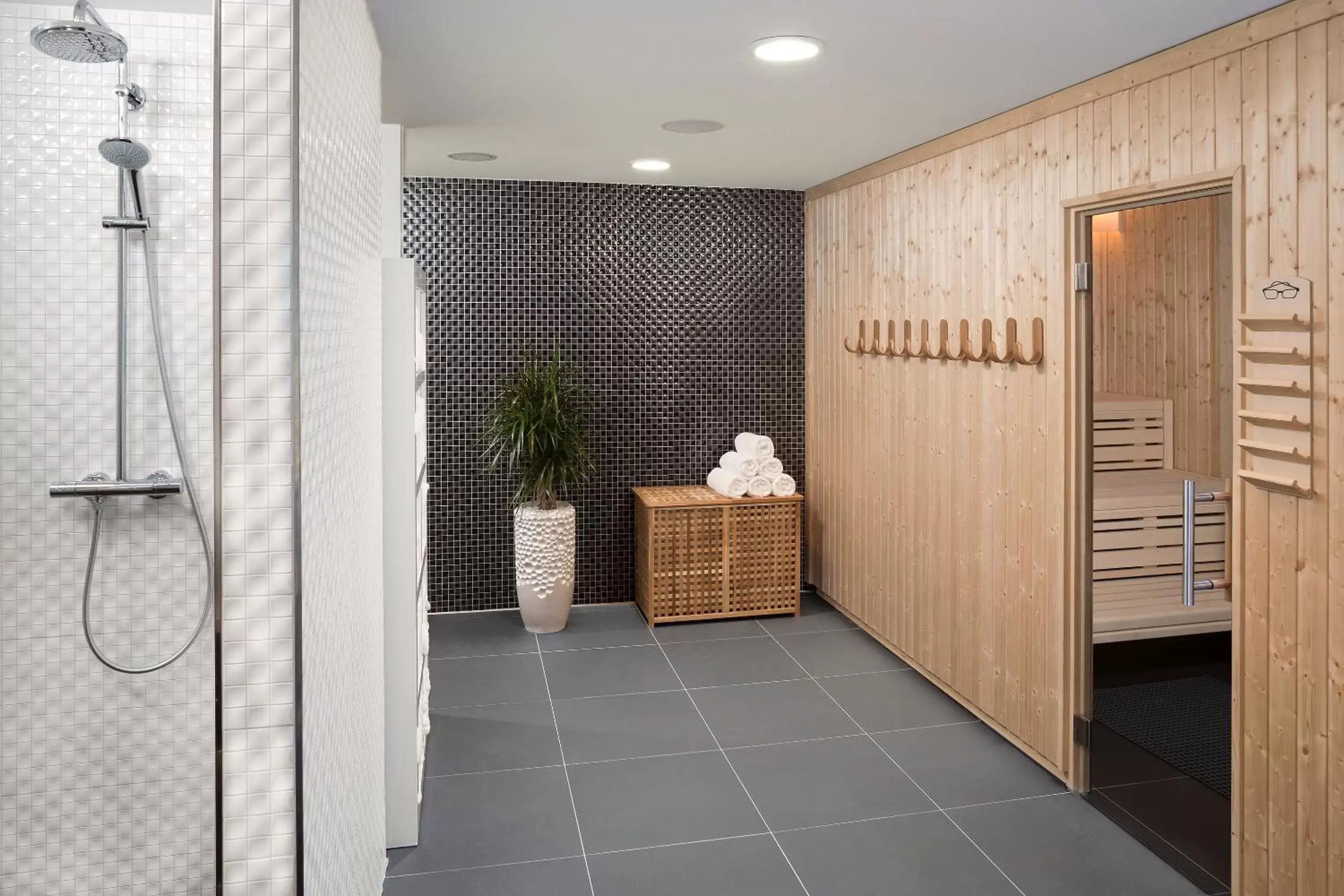 Sauna, Bathroom in INNSiDE by Meliá Frankfurt Ostend