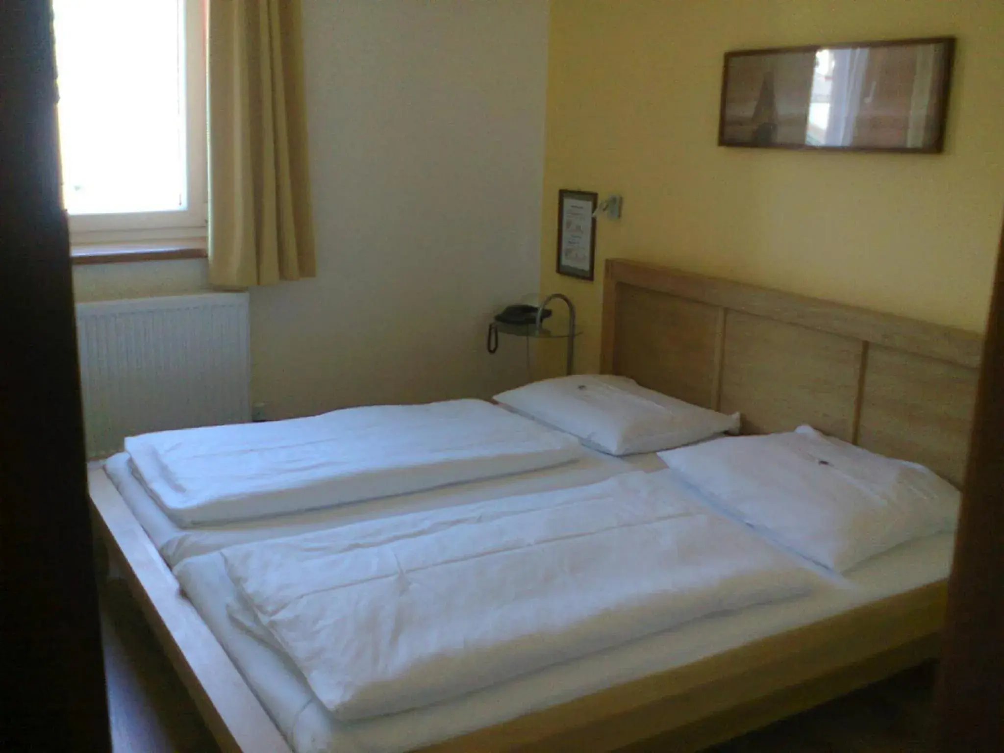 Bed in Hotel Traube