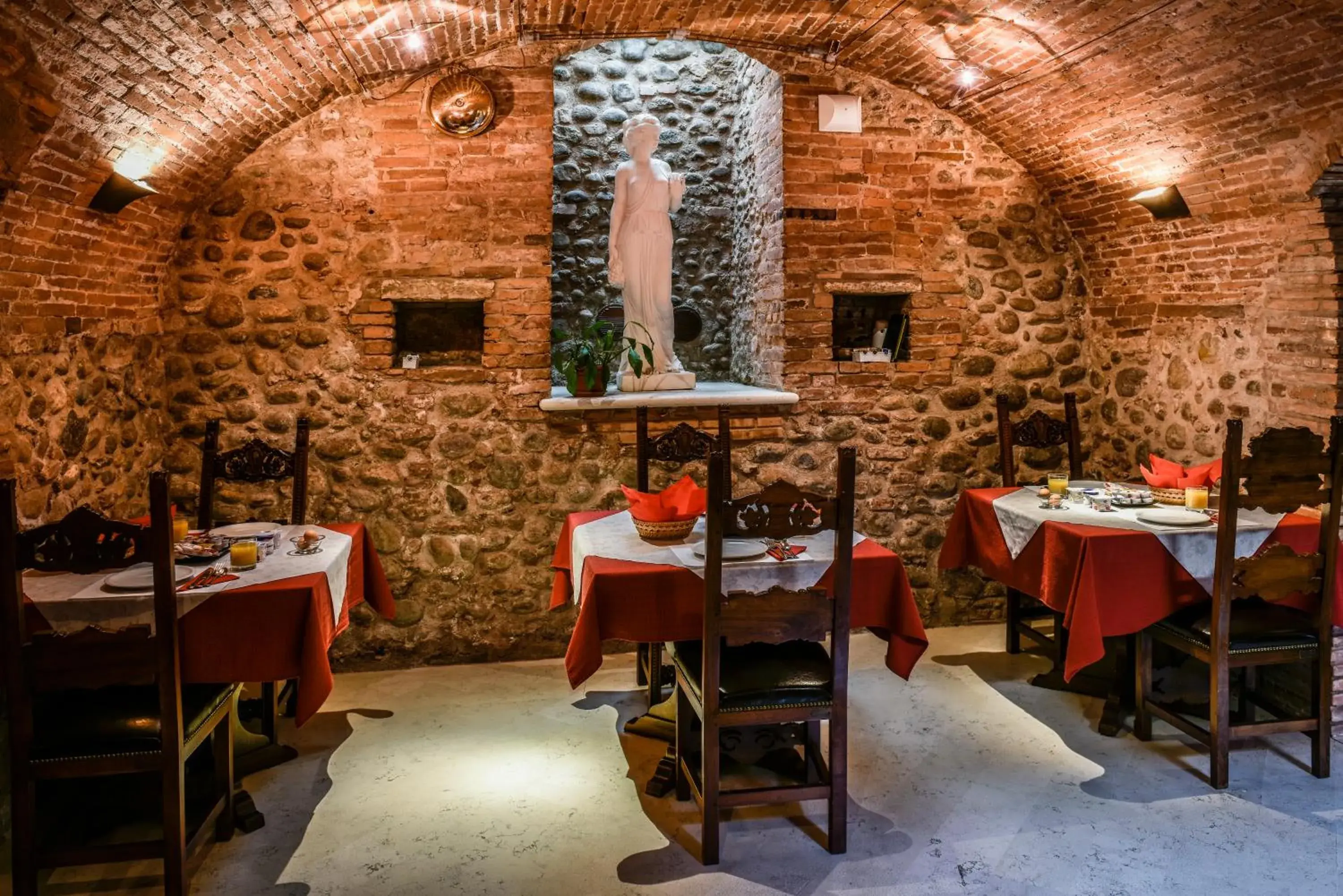 Restaurant/Places to Eat in Aparthotel ANTICO SAN ZENO centro storico