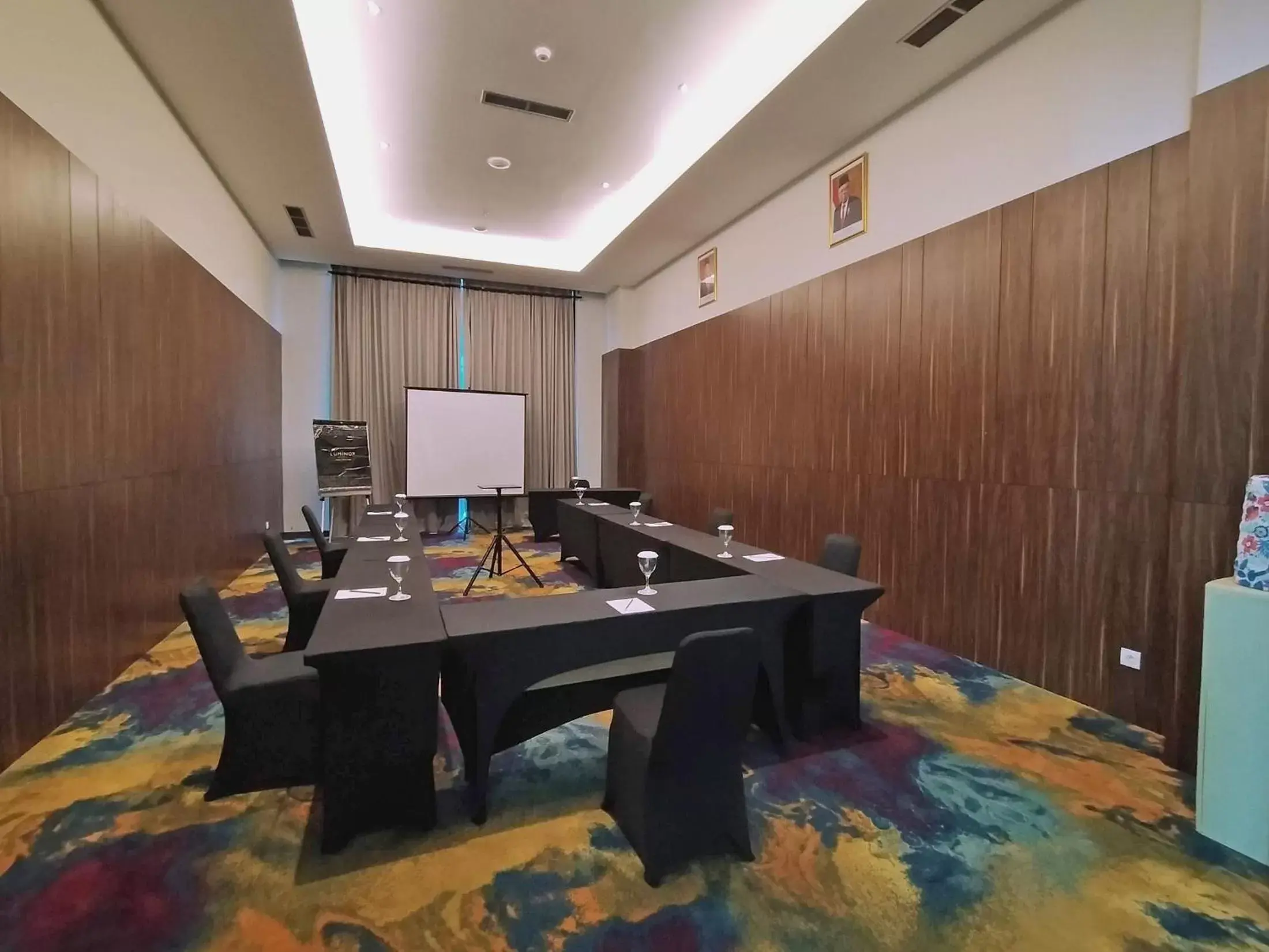 Area and facilities in Luminor Hotel Pecenongan Jakarta By WH