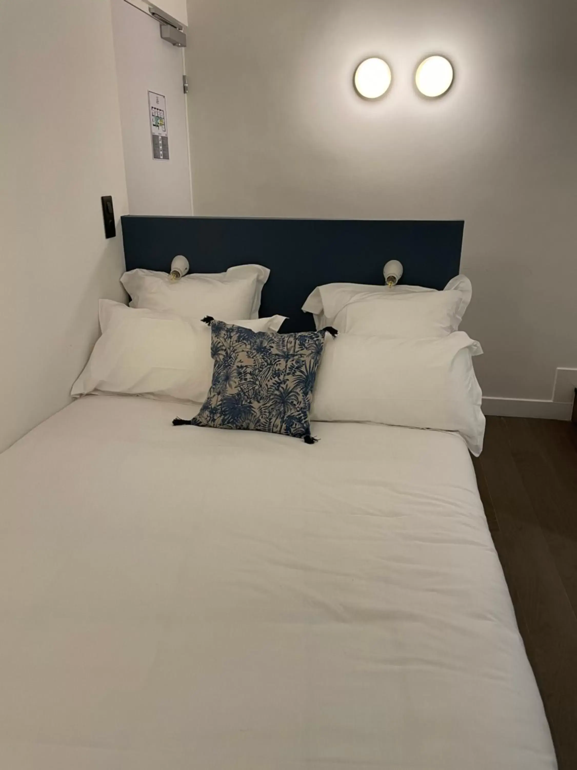 Bed in Monsieur Miot Concept Hotel - Bastia centre