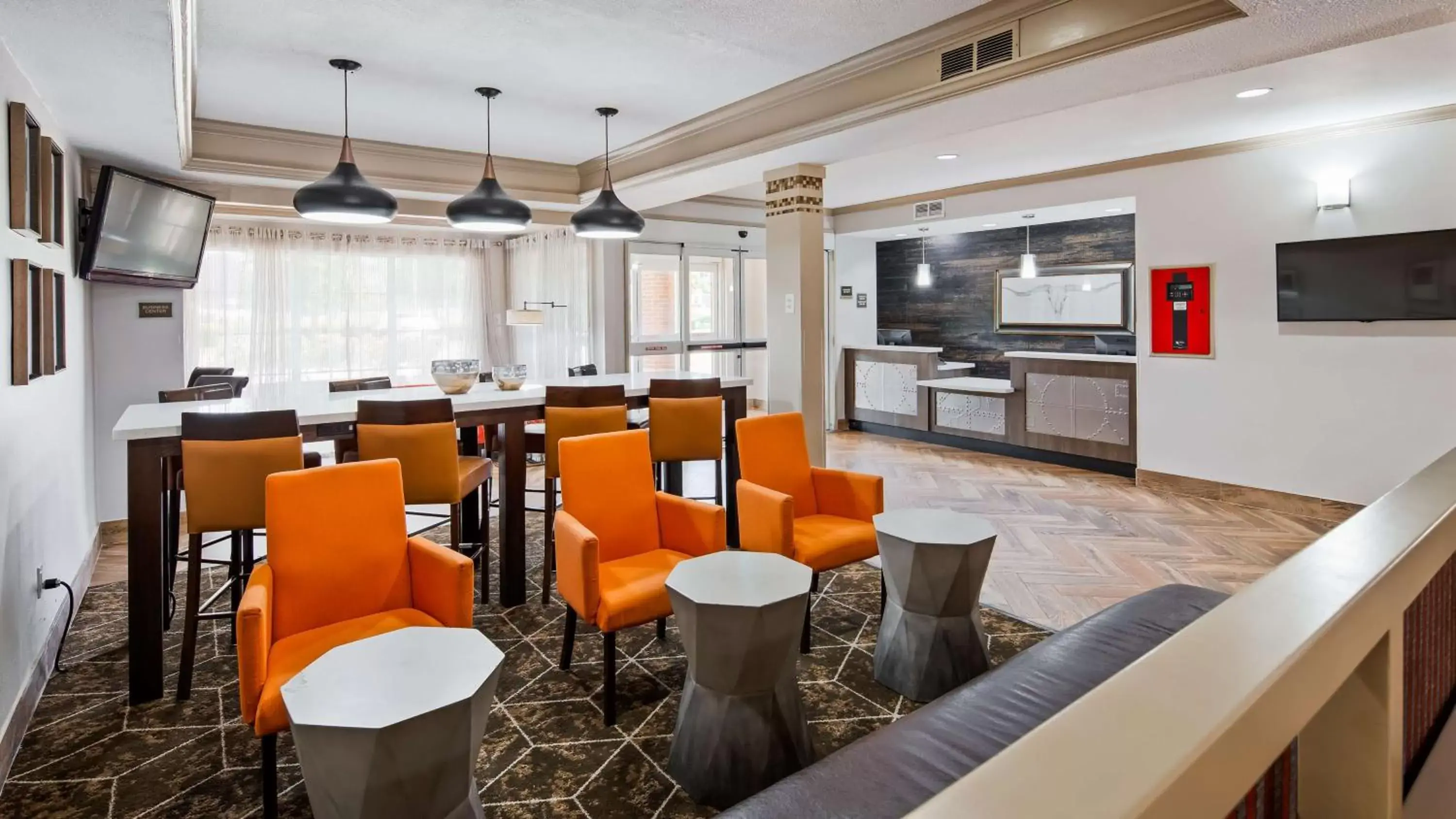 Restaurant/places to eat, Lounge/Bar in Best Western Plus Addison/Dallas Hotel