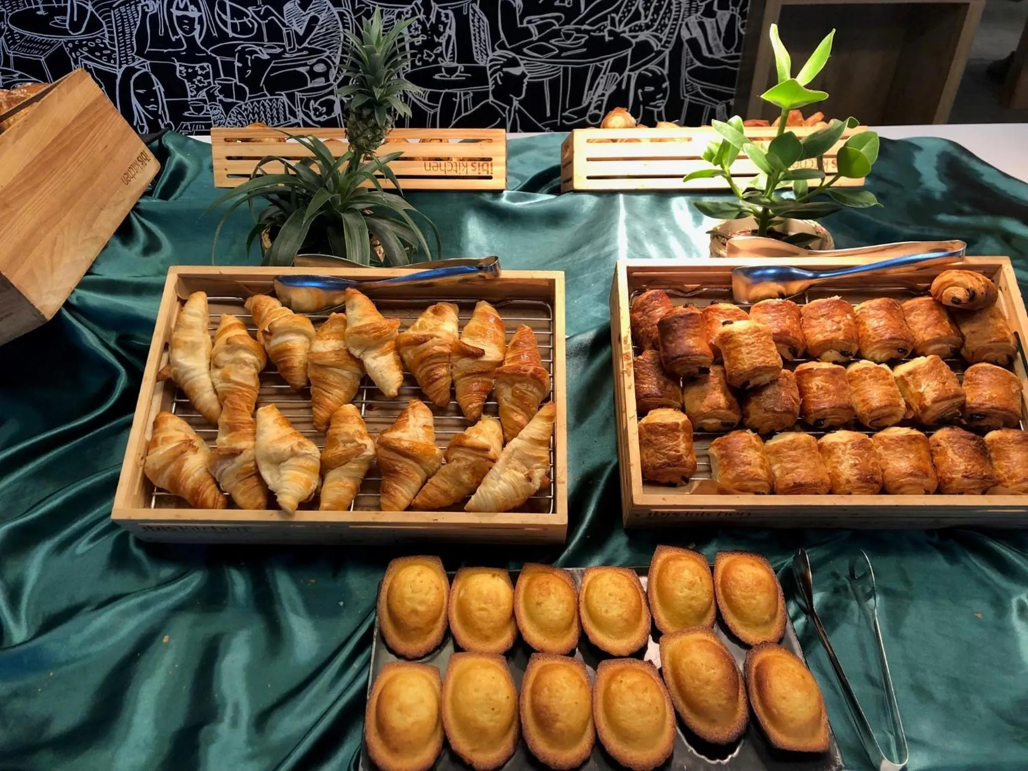 Breakfast in ibis Paris Porte de Clichy Centre