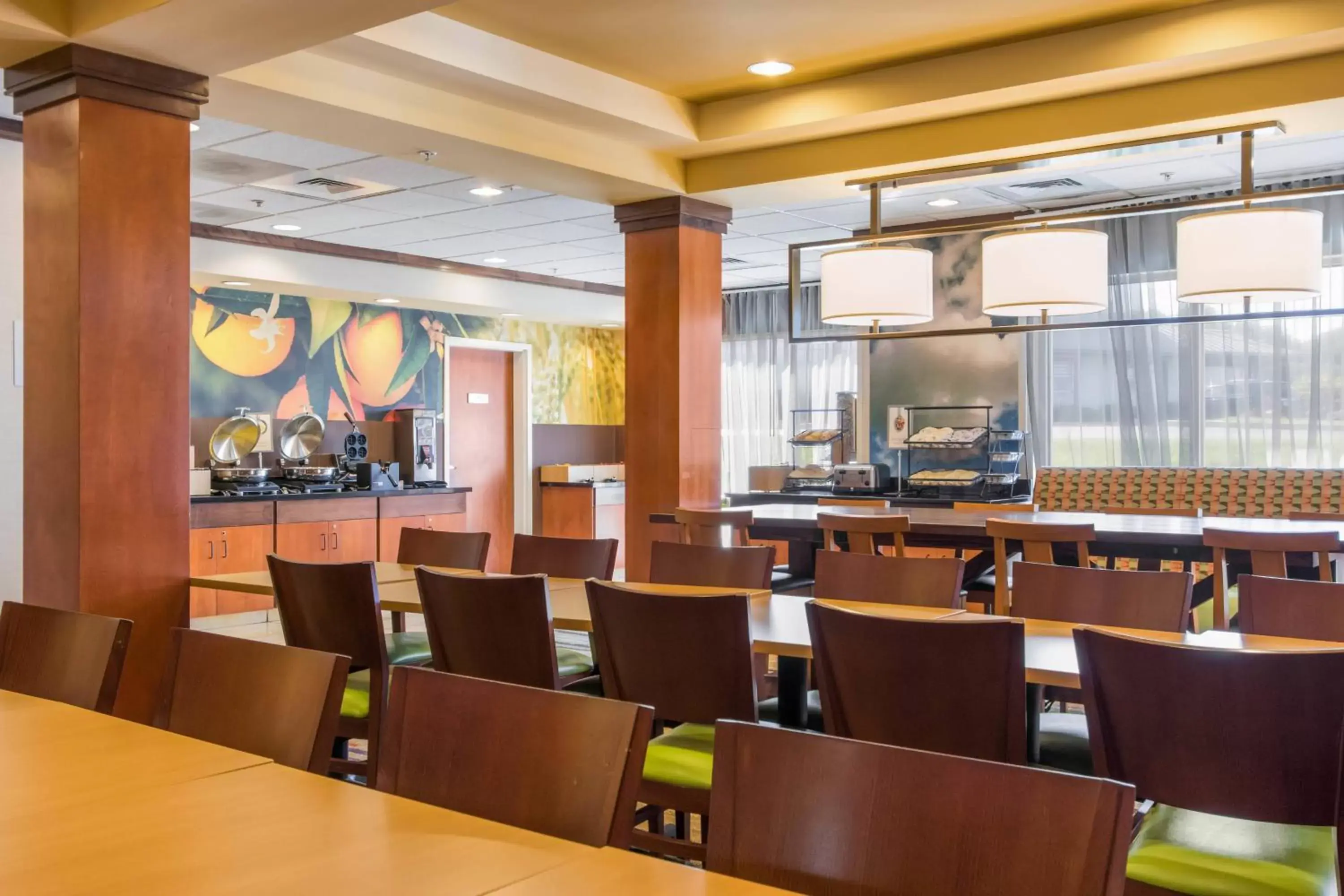 Breakfast, Restaurant/Places to Eat in Fairfield Inn & Suites Columbia